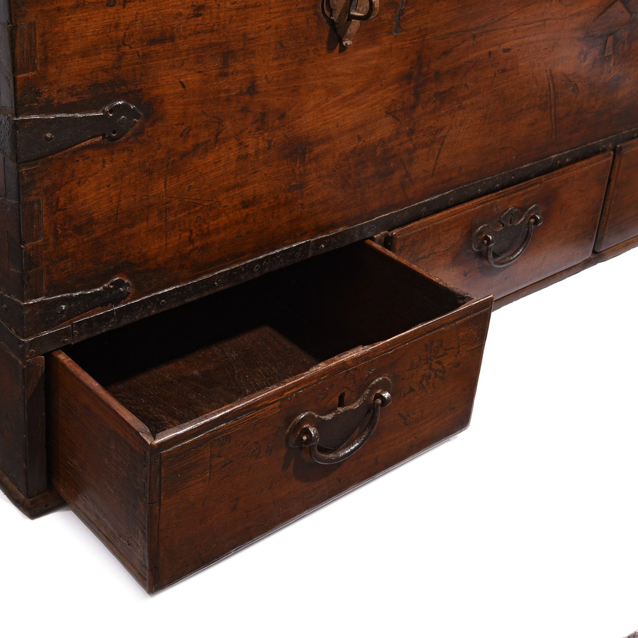 Iron Bound Teak Chest from Saurashtra - 19thC - Image 4