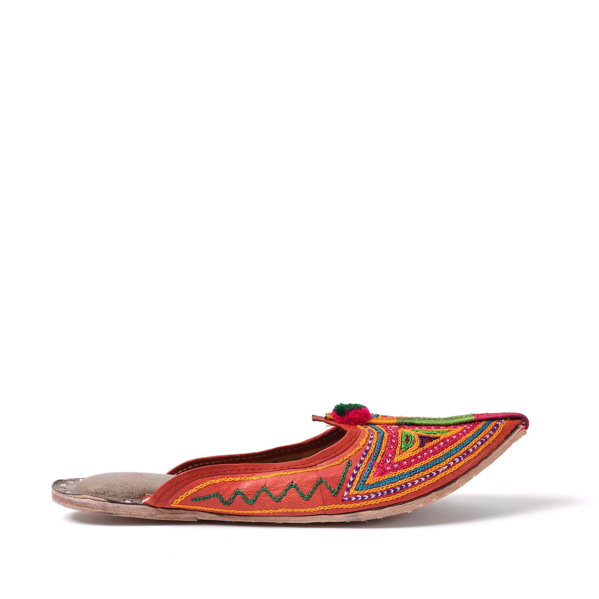 Embroidered Jutti Slippers - Image 3