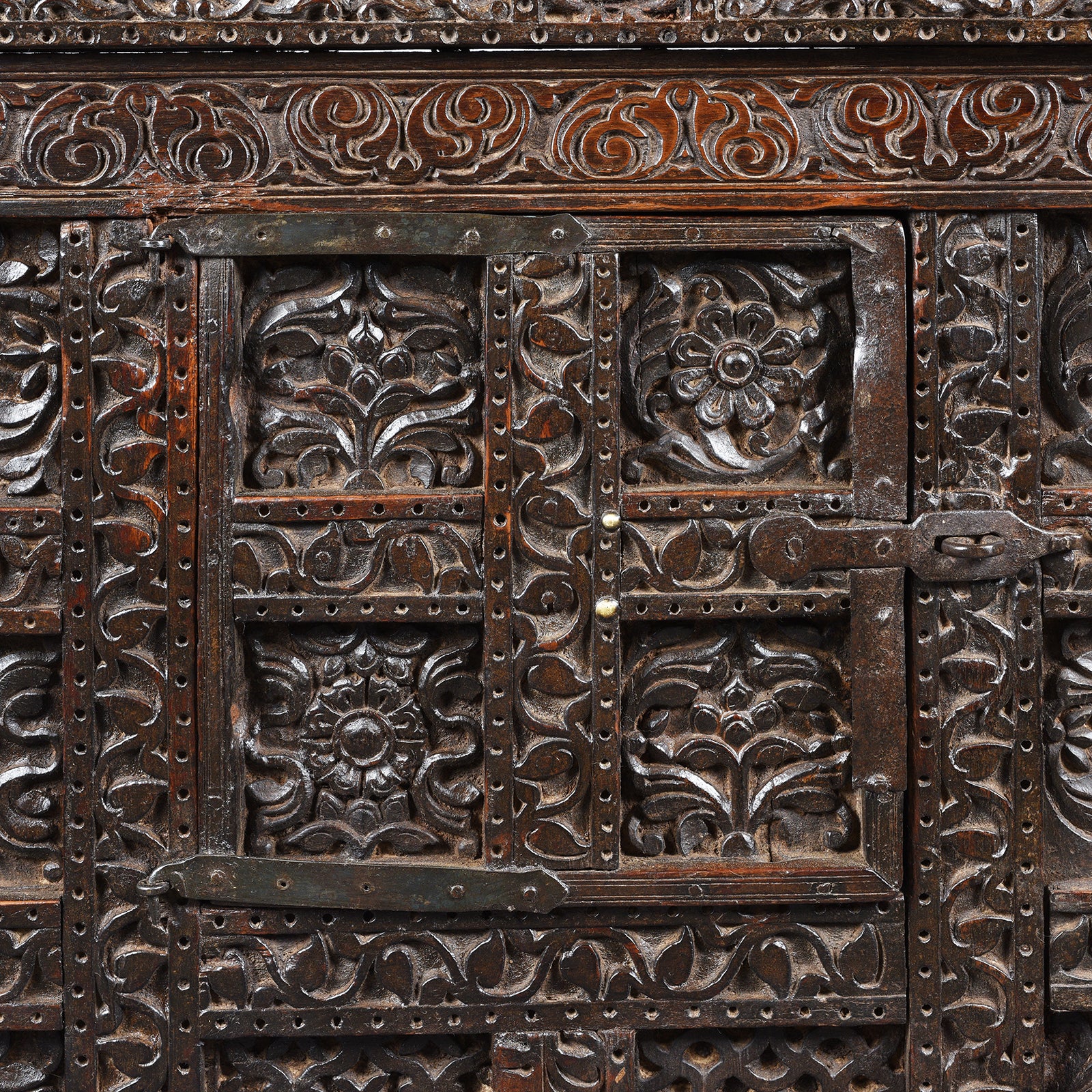 Carved Indian 'Majus' Dowry Chest From Saurashtra - 19thC - Image 2