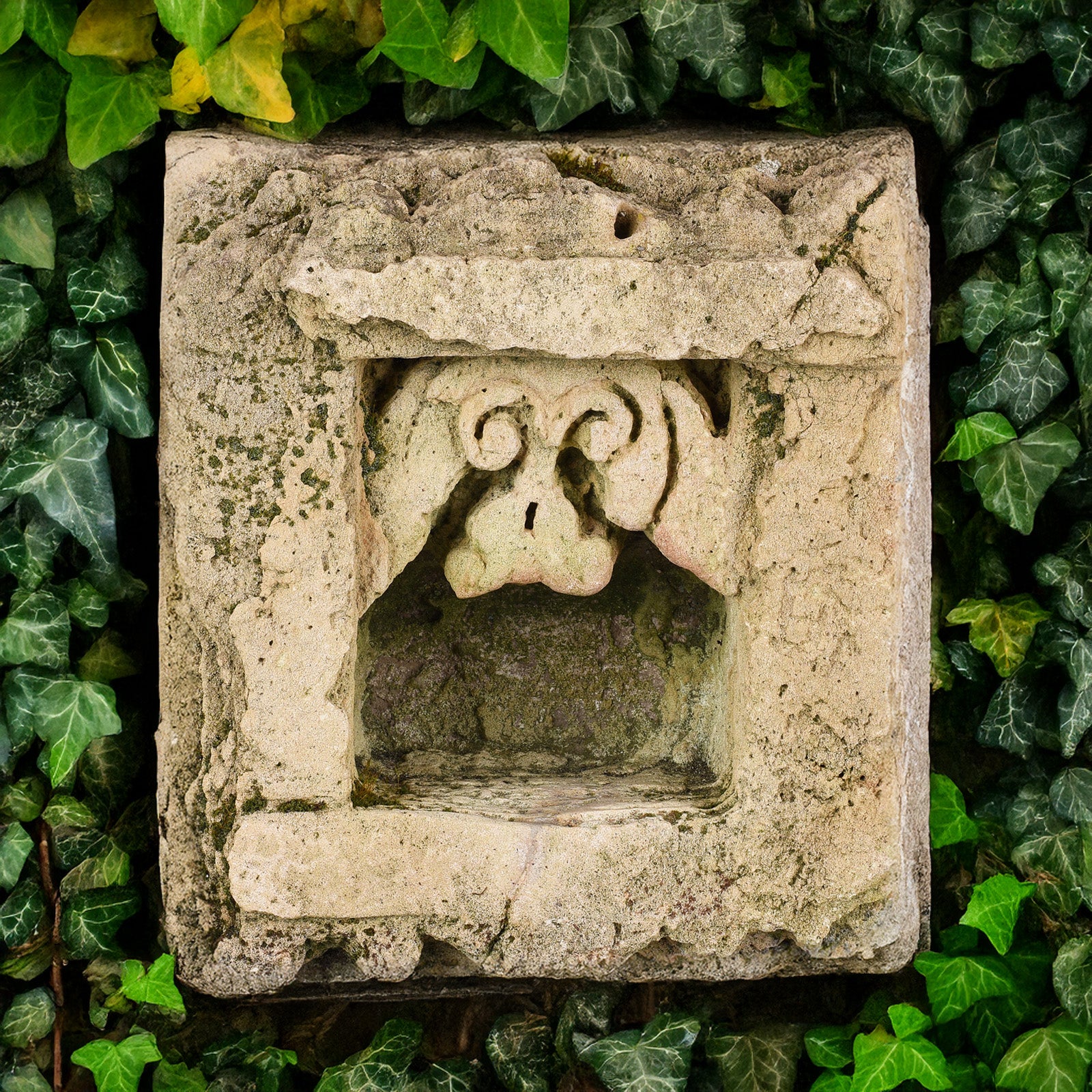 Stone Lamp Niche From Gujarat - 19th Century