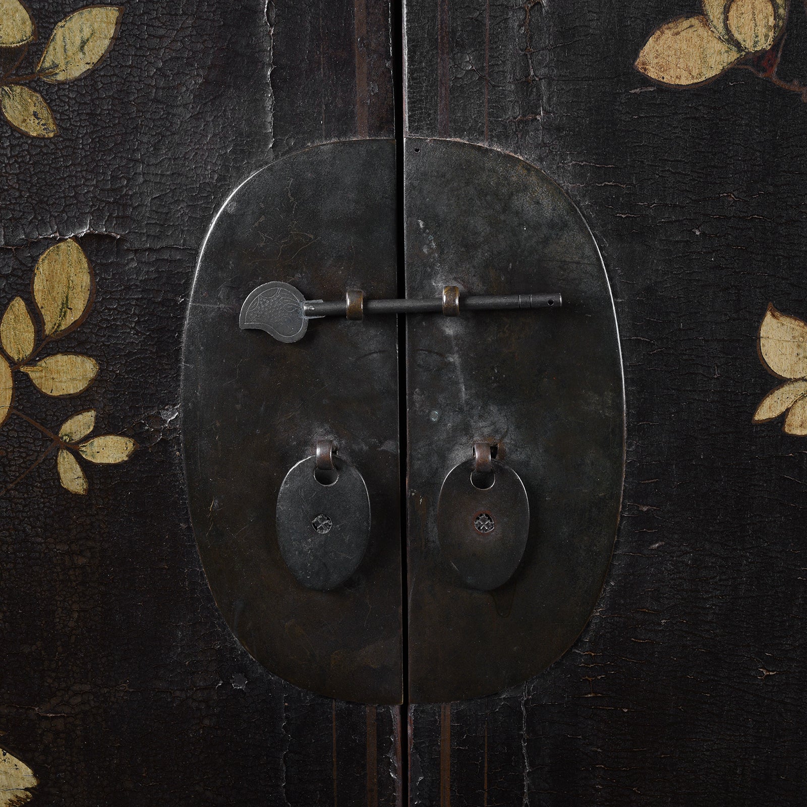 Antique Black Lacquer Wedding Cabinet From Shanxi - 19thC - Image 7
