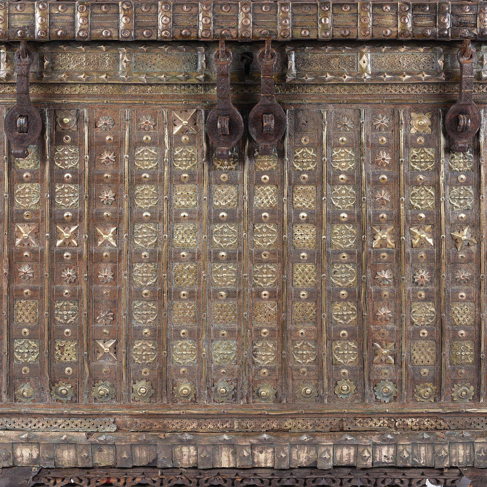 Brass & Iron Indian Pithara Dowry Chest On Wheels - 19th Century - Image 3