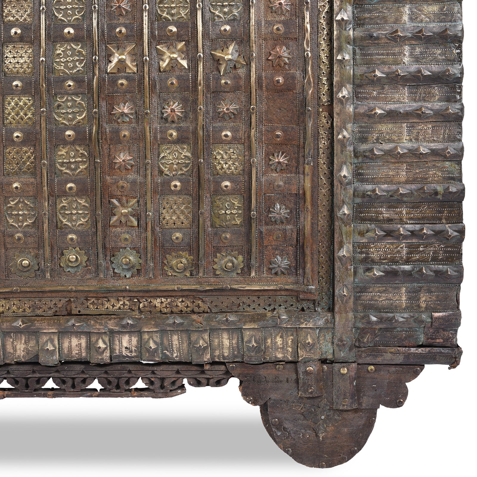 Brass & Iron Indian Pithara Dowry Chest On Wheels - 19th Century - Image 4