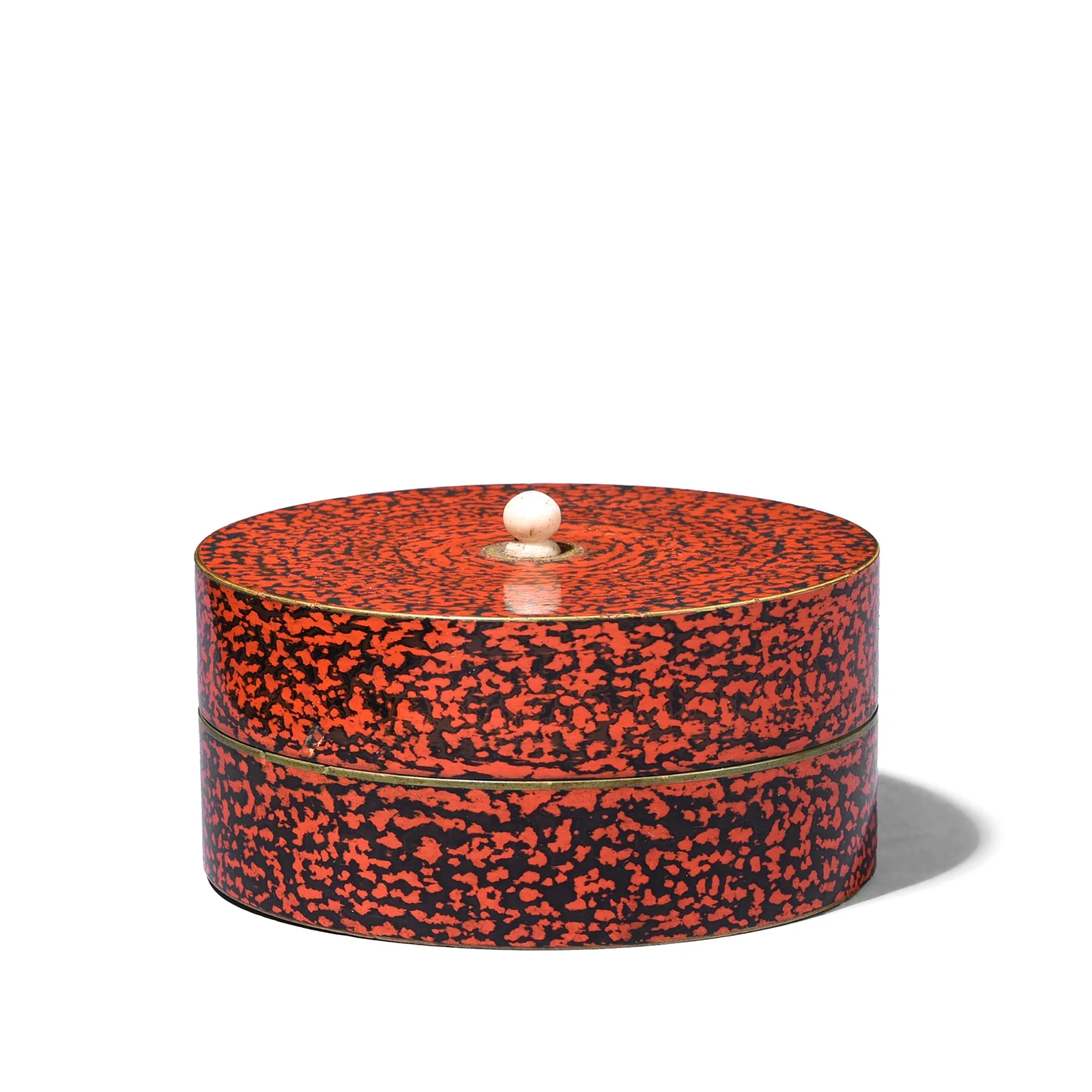 Scratchwork Lacquer Pot From Rajasthan - Early 20th Century