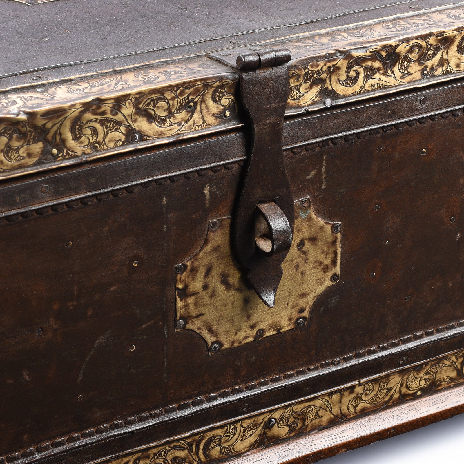 Brass & Iron Trousseau Box From Shekhawati - 19th Century - Image 2