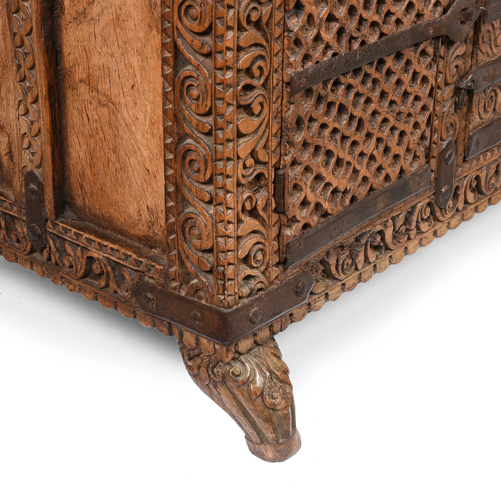 Chip Carved Indian 'Manjus' Dowry Chest From Rajasthan - 19thC - Image 8