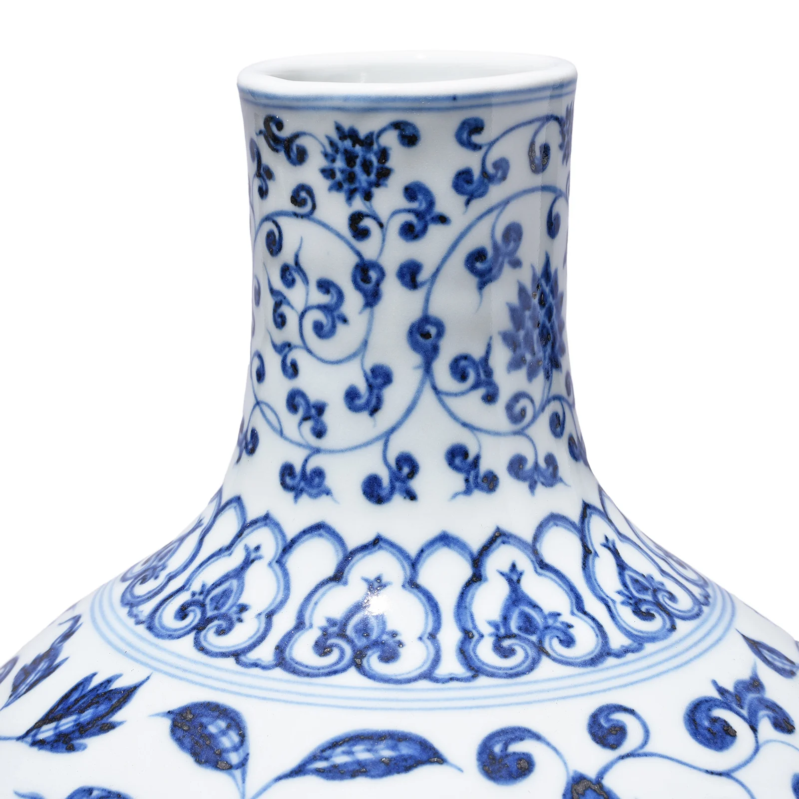 Blue & White Porcelain Tianqiuping Vase - Lotus Design - Image 3