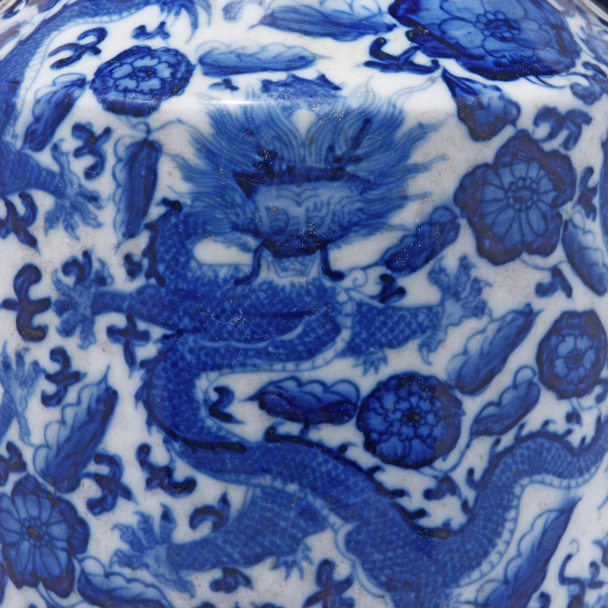 Blue & White Porcelain Fengweizun Vase - Dragon Design - Image 2