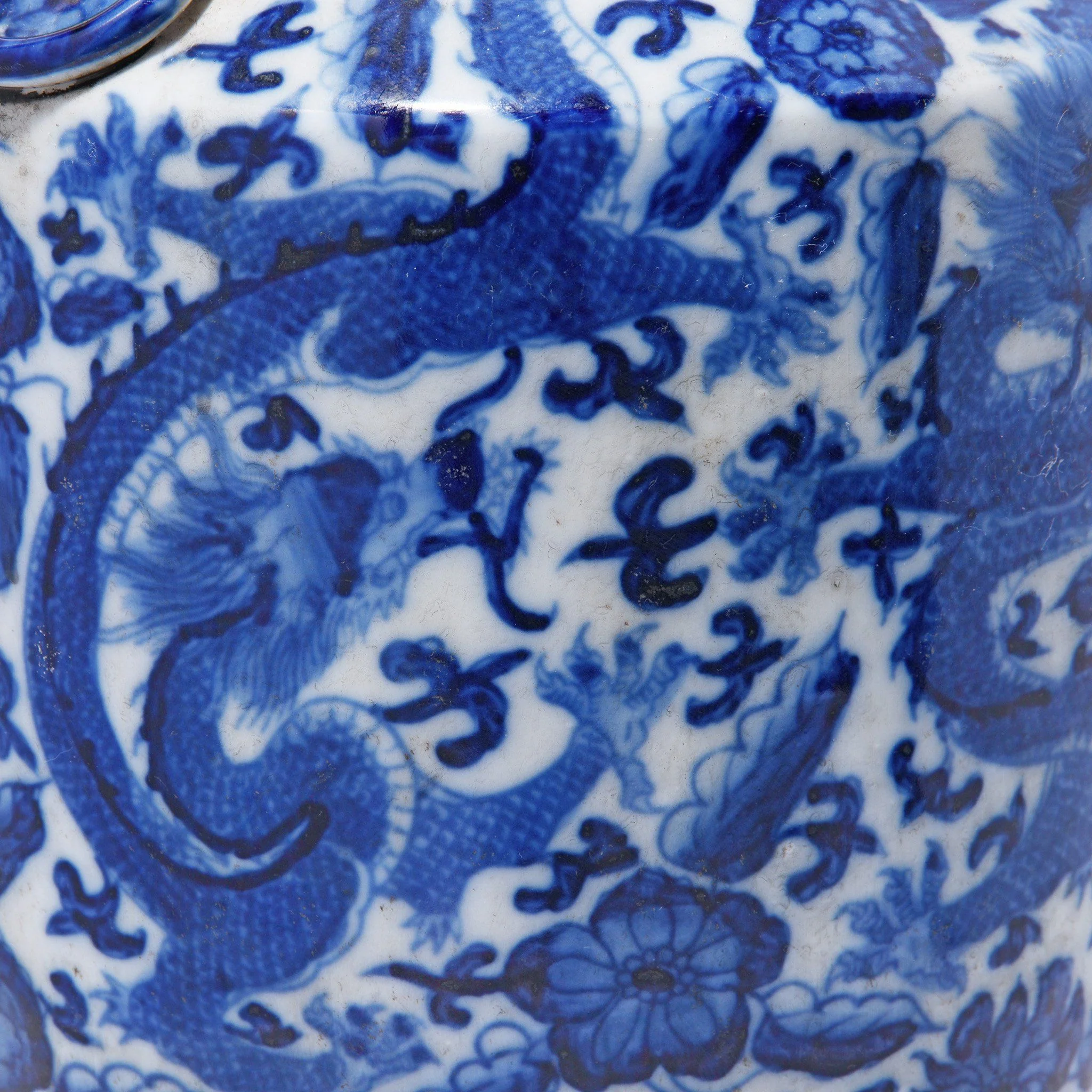 Blue & White Porcelain Fengweizun Vase - Dragon Design - Image 4