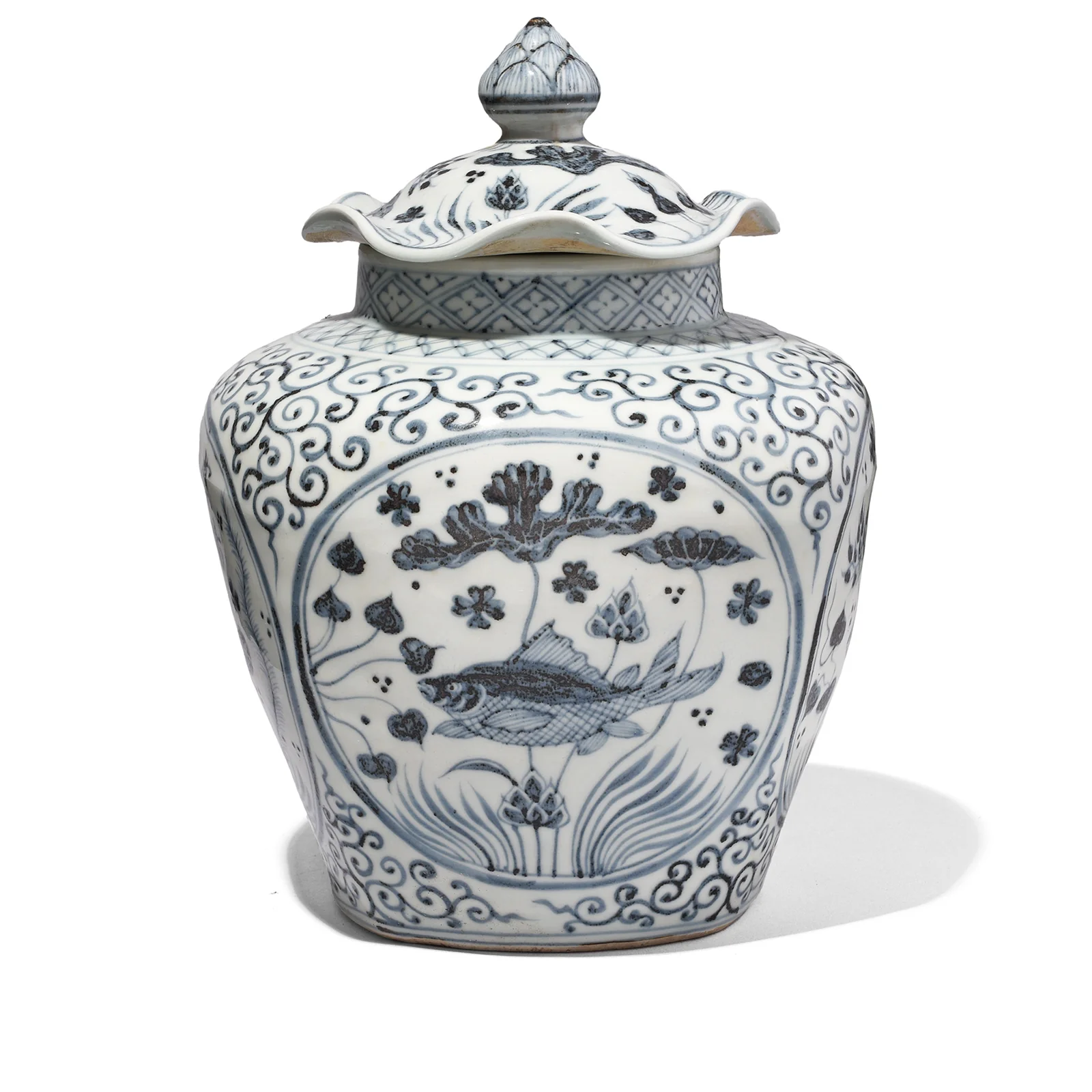 Hongwu Blue & White Porcelain Frilled Ginger Jar  - Fish