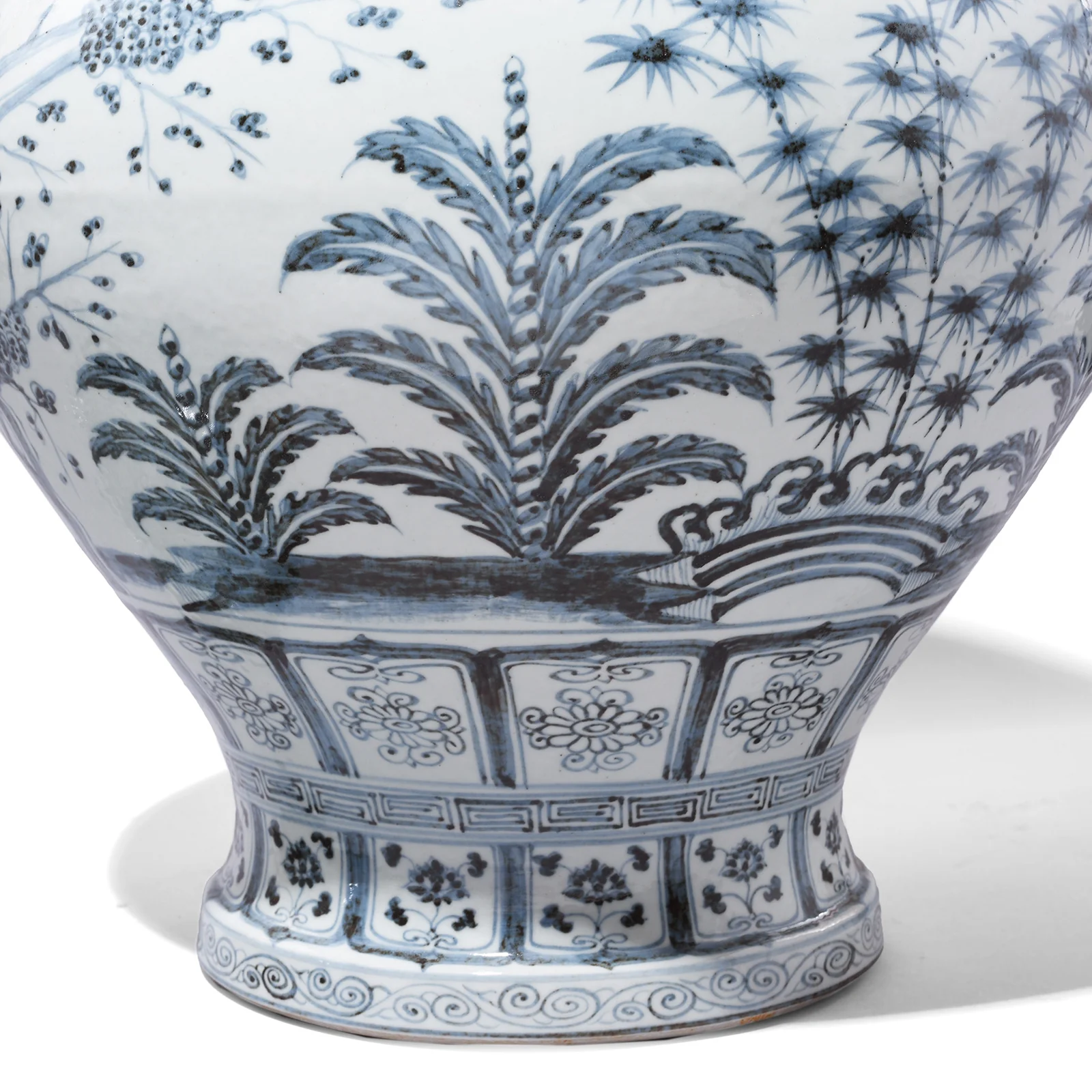 Blue & White Porcelain Frilled Temple Jar With Lid - Image 6