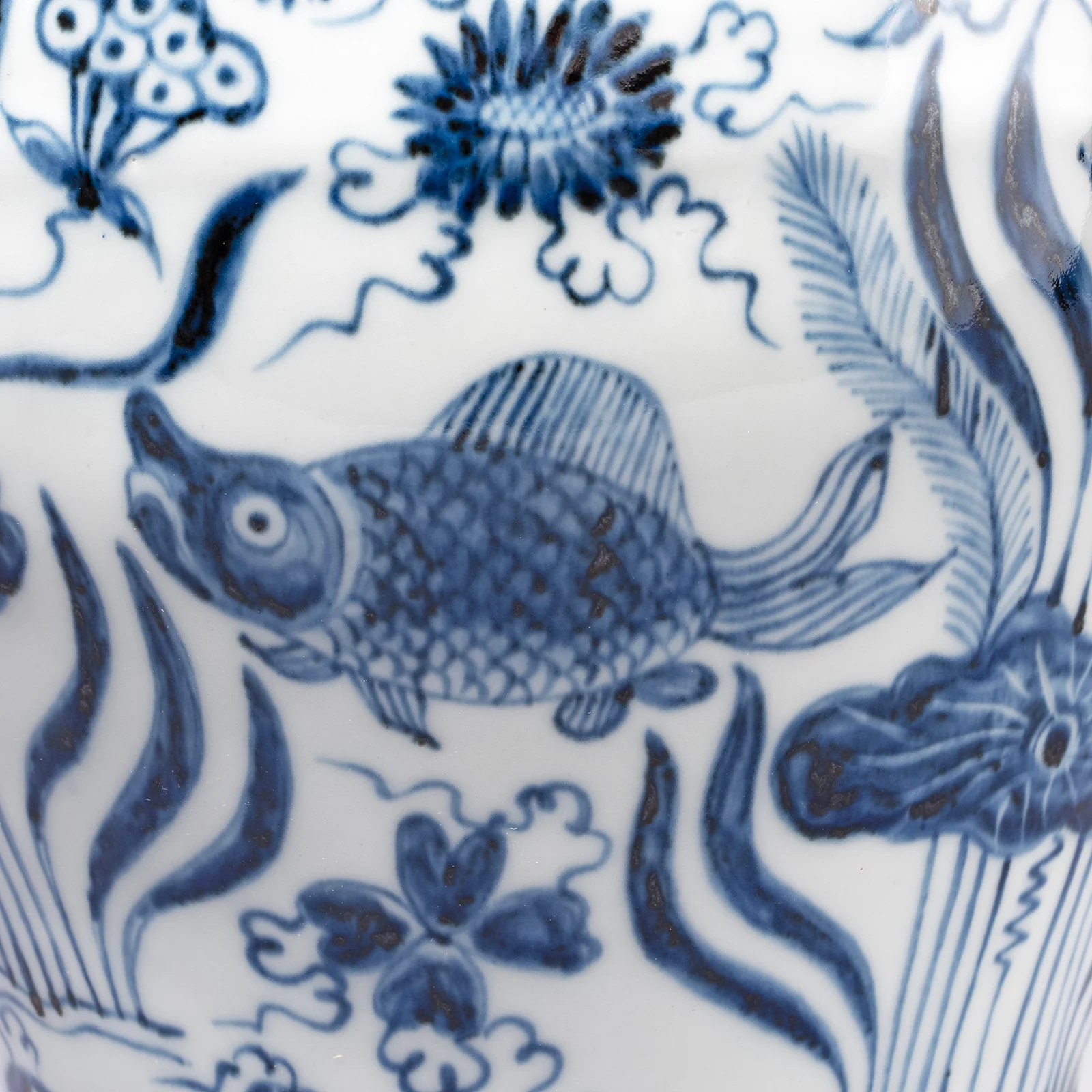 Blue & White Porcelain Meiping Vase - Xuande Fish - Image 4
