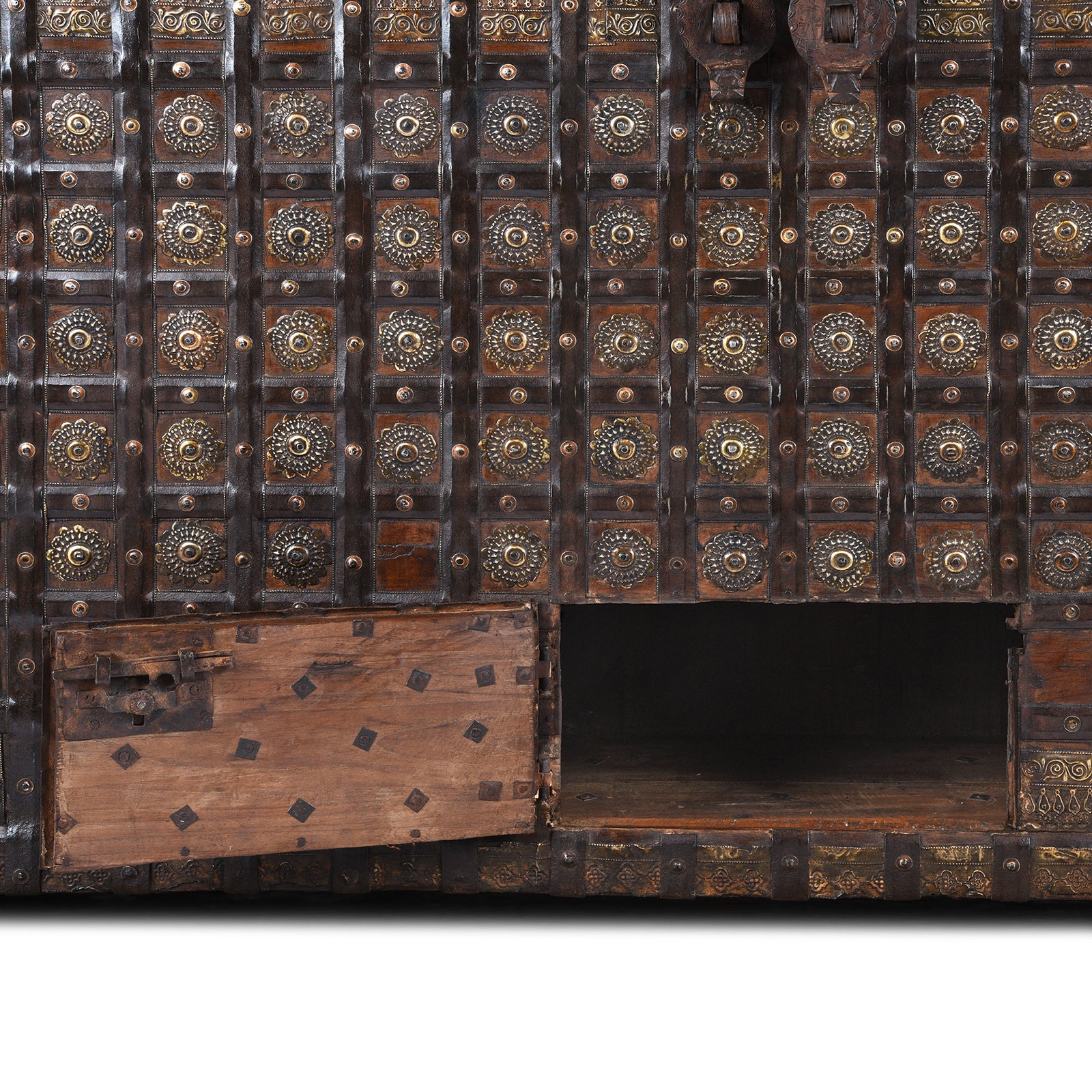 Pithara Dowry Chest From Saurashtra - Early 19th Century - Image 8