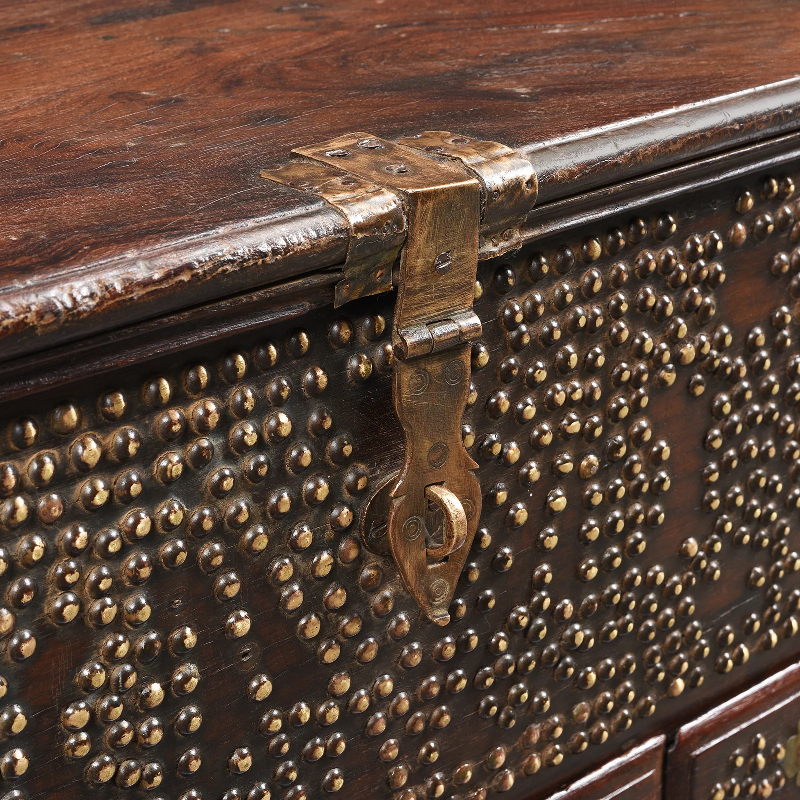 Rosewood Brass Studded 'Zanzibar' Chest - 19th Century - Image 5