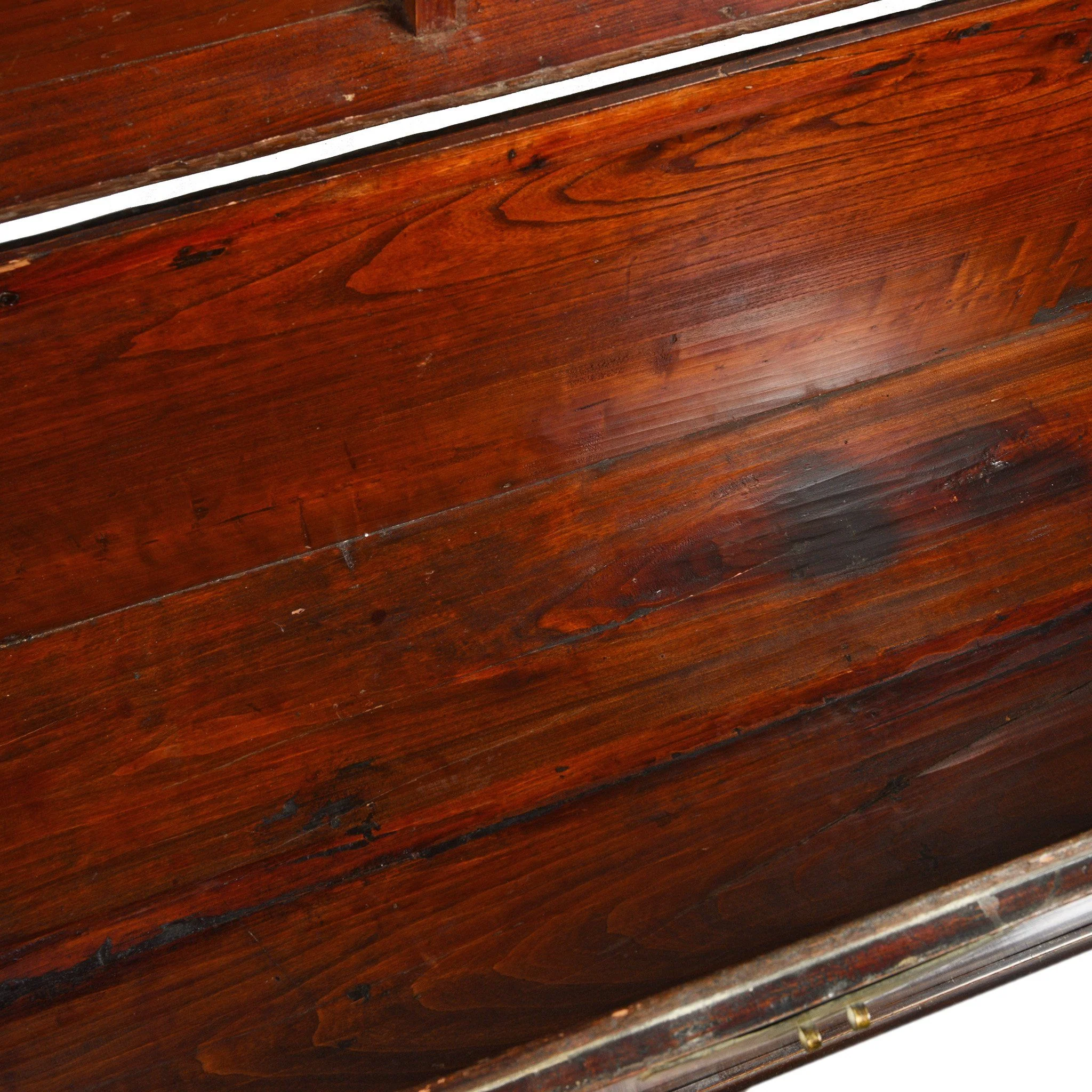 Large Burgundy Lacquer Chinese Chest - 19thC - Image 7