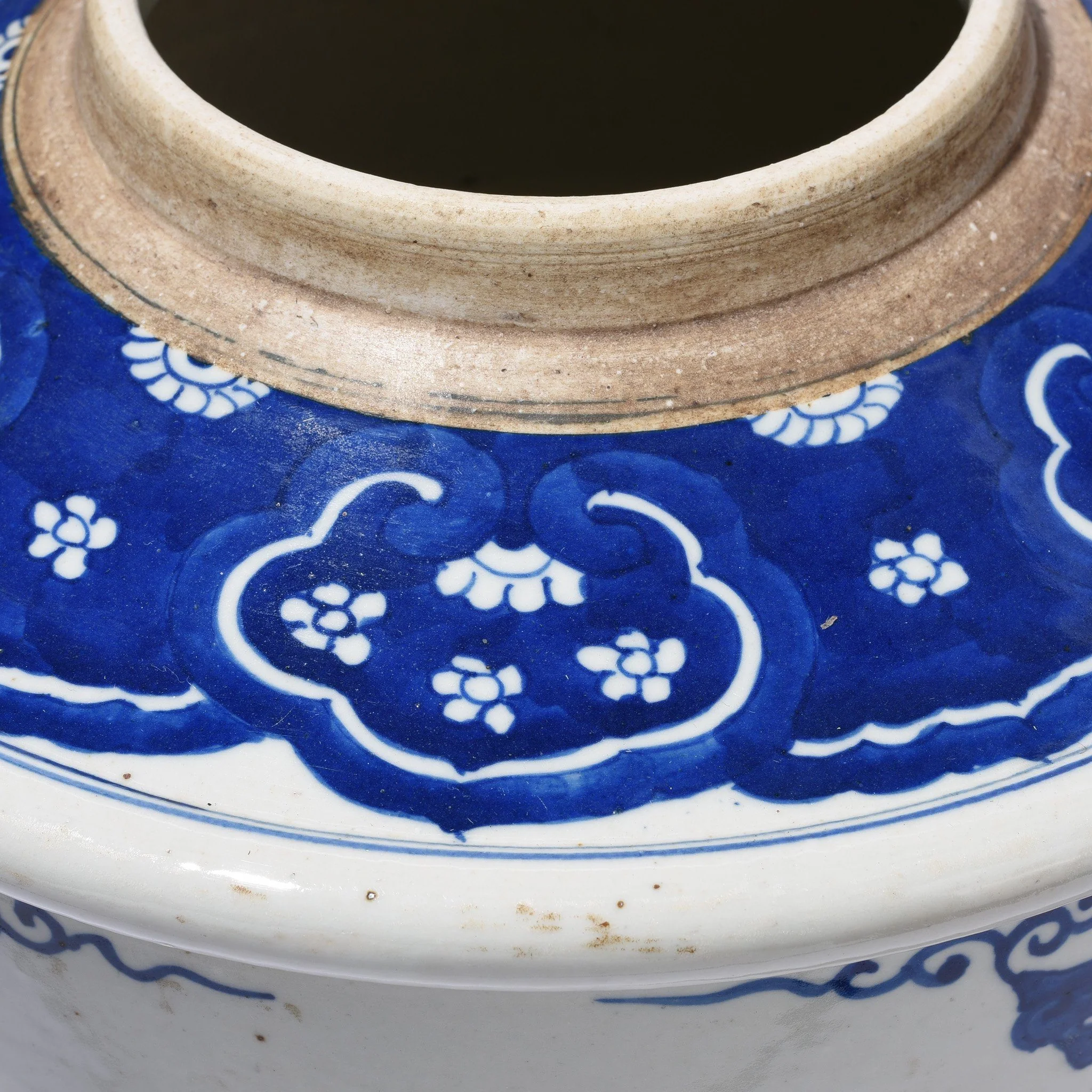 Large Blue & White Porcelain Tea Caddy - Image 2