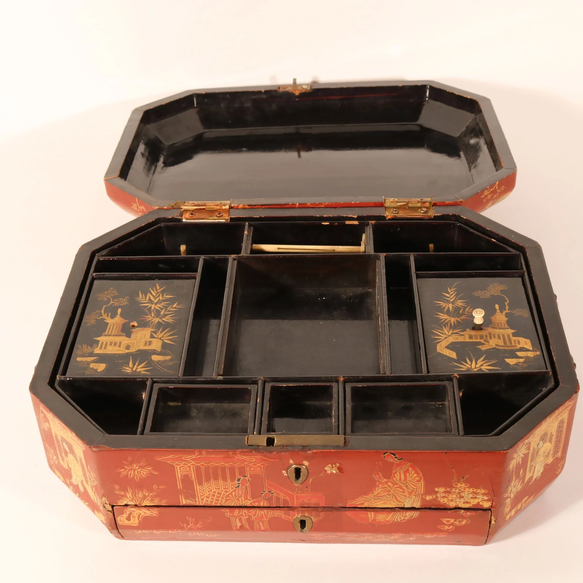 Chinese Export Red Lacquer Box - 19thC - Image 5
