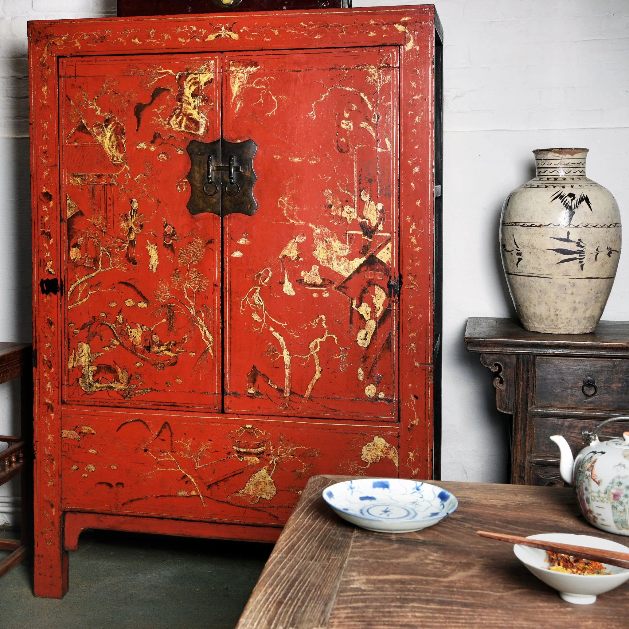 Antique Red Lacquer Wedding Cabinet from China - 19thC - Image 5