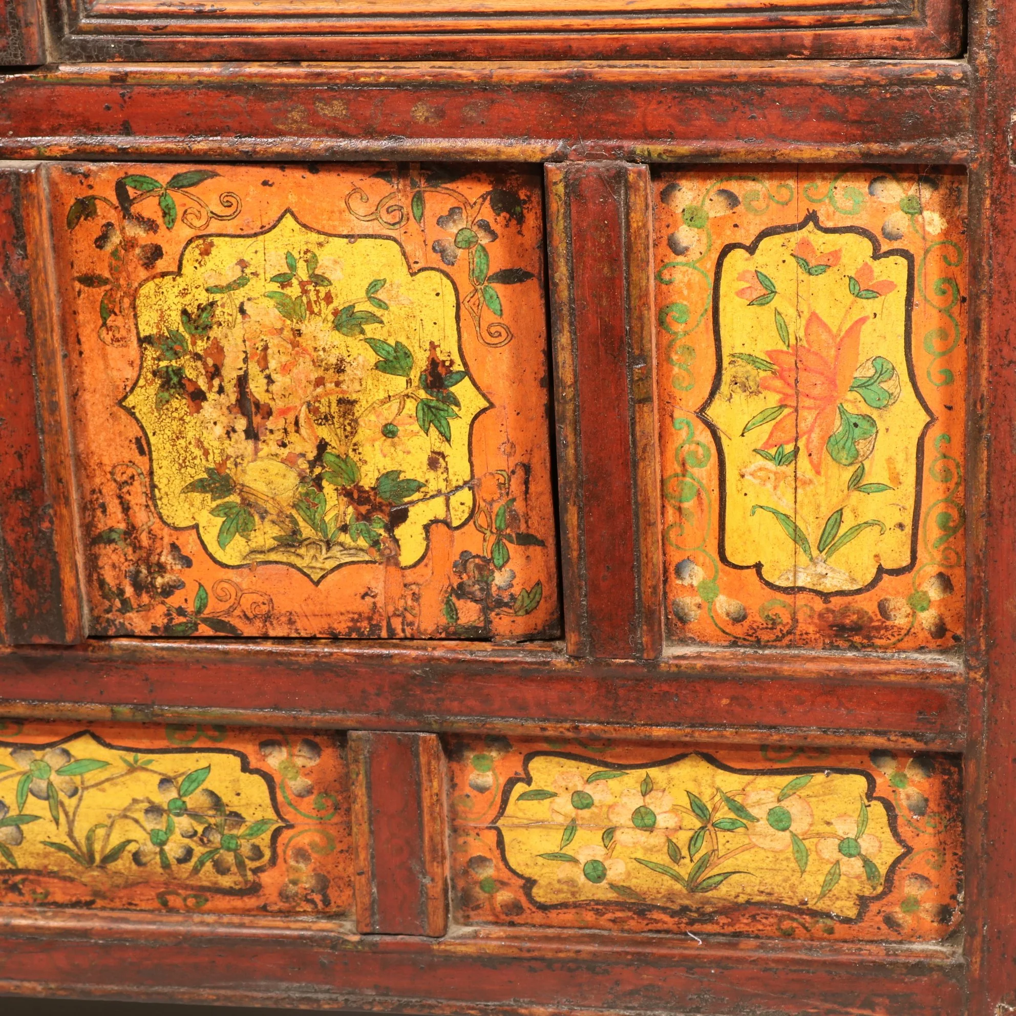 Altar Cabinet From Tibet with Original Painting - 19thC - Image 2