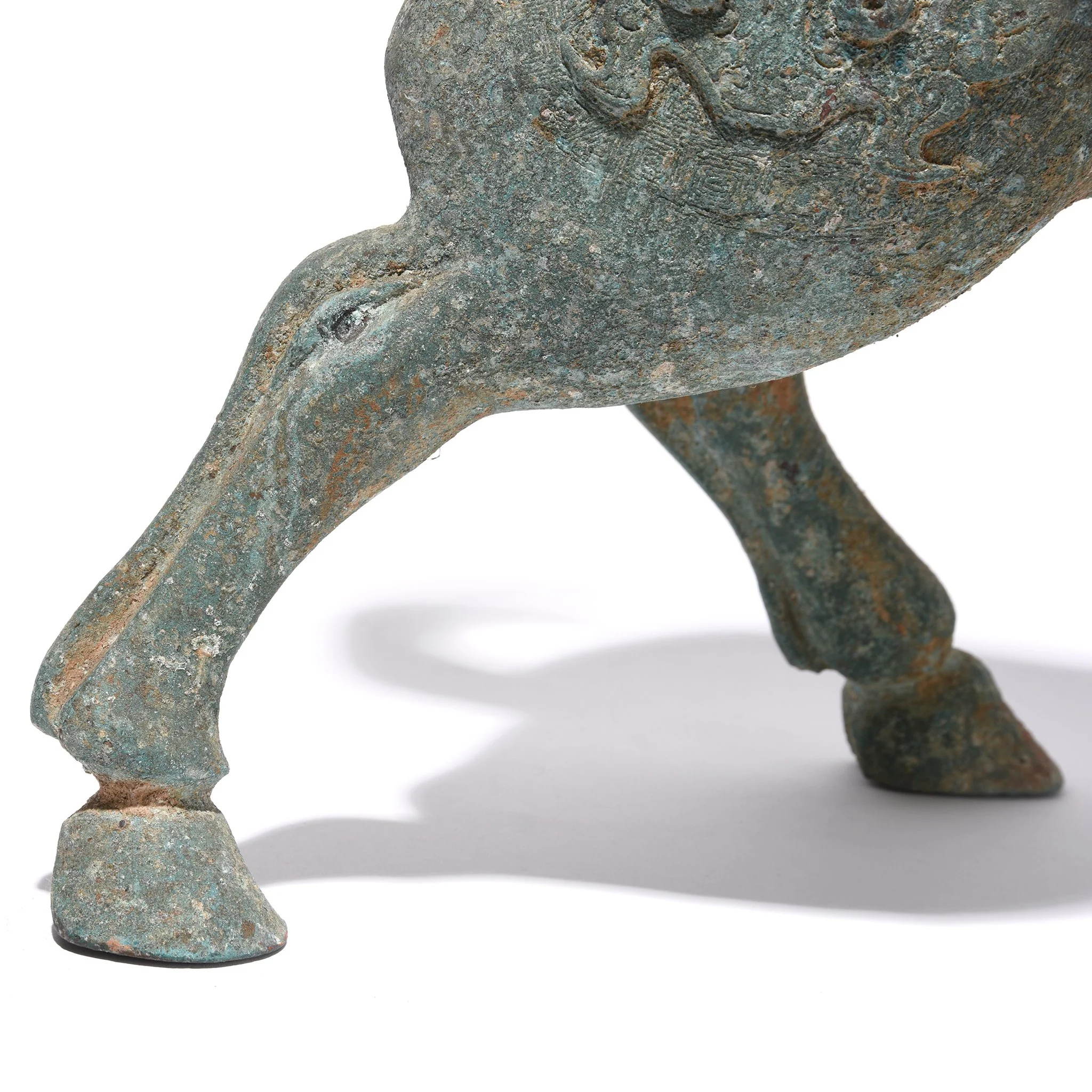 Elegant Bronze Ram Statue - Han Dynasty Style - Image 8