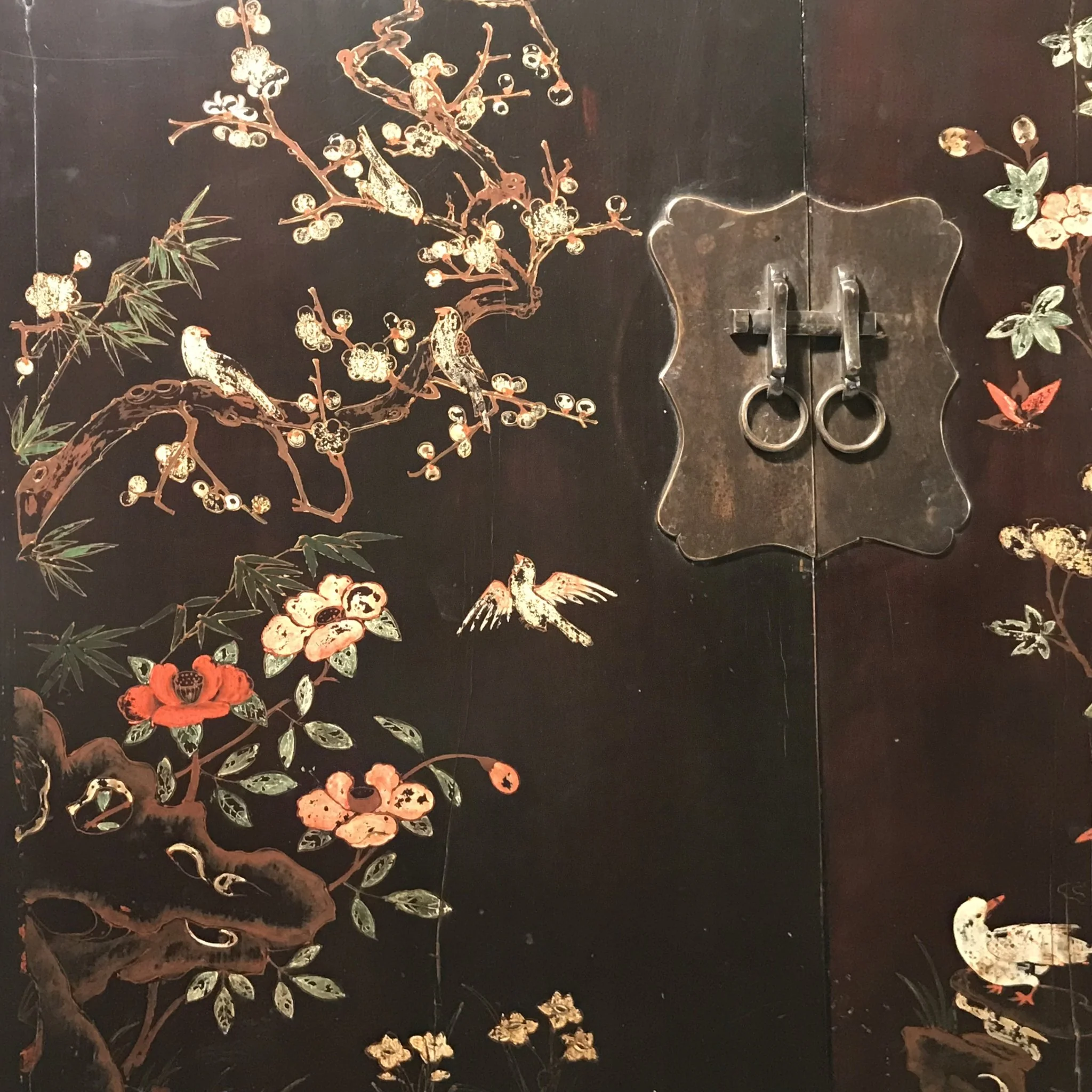 Antique Black Lacquer Wedding Cabinet from Shanxi  - 19thC - Image 5