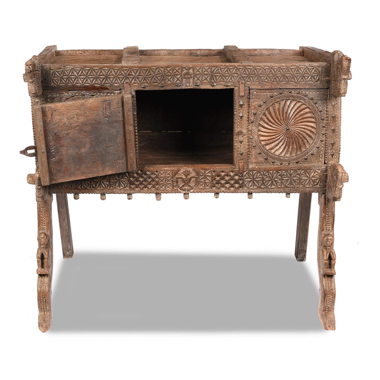 Carved Teak Majus Dowry Chest From Saurashtra - 19thC - Image 4