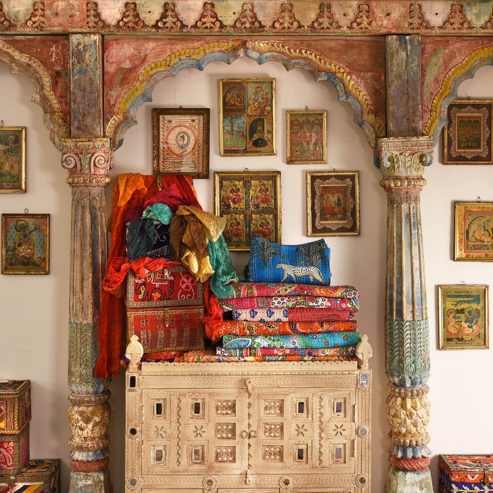 Carved Teak Triple Arch From Kutch - Late 19thC - Image 3