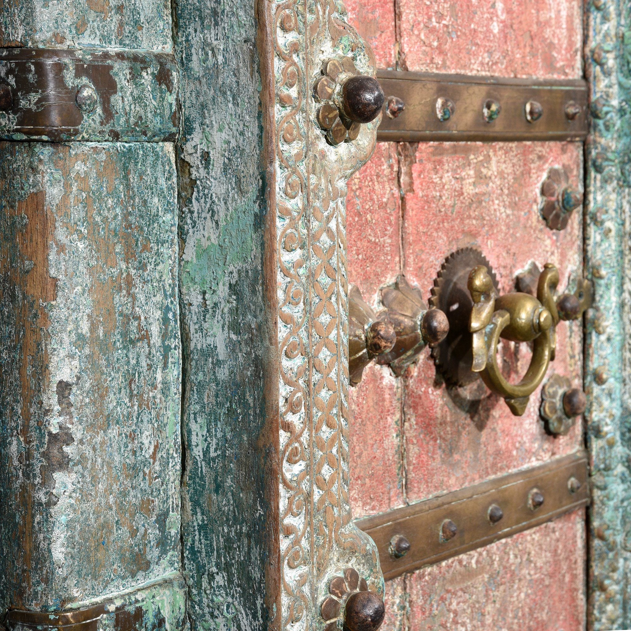 Painted Indian Door With Original Paint From Gujarat - 18thC - Image 9