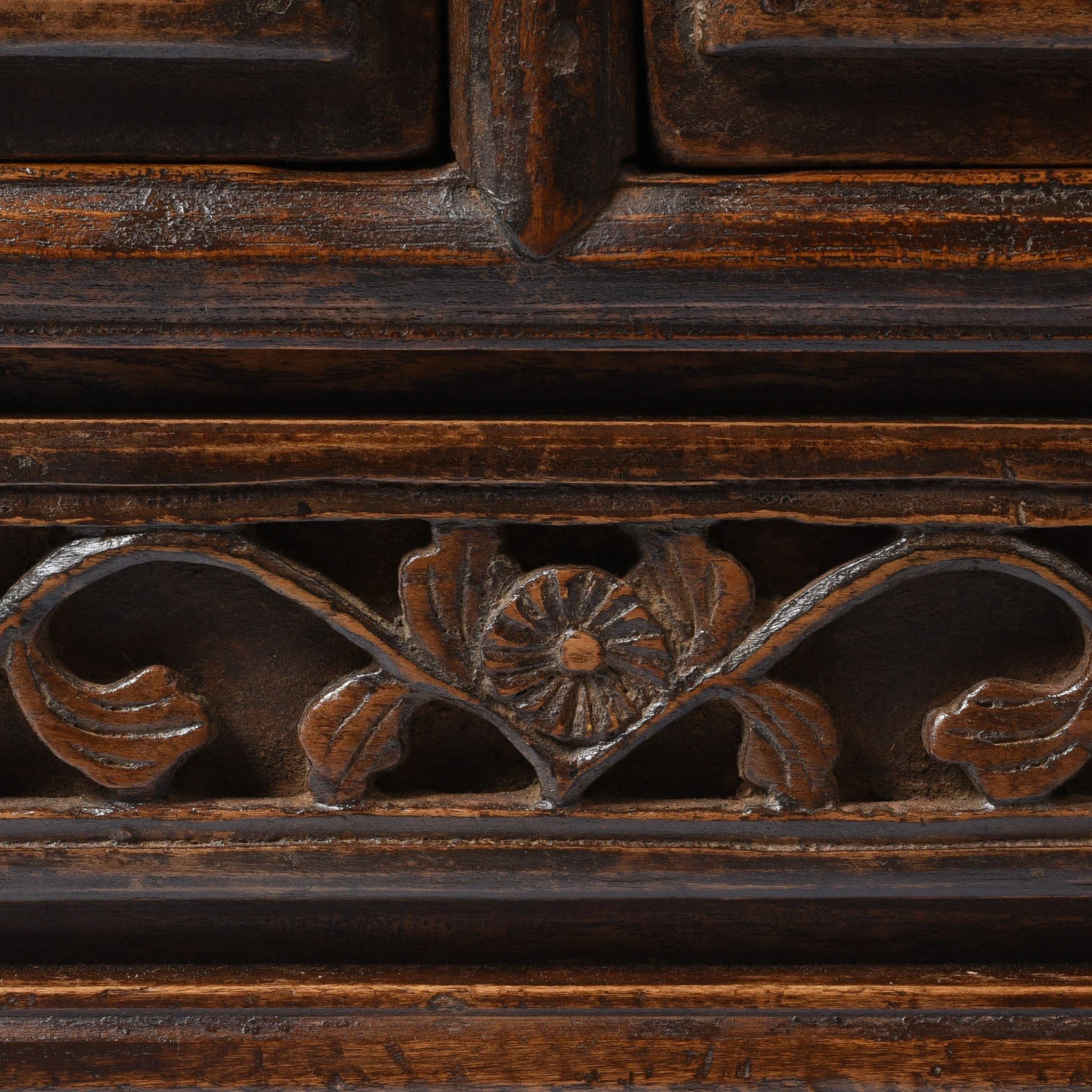 Elm and Poplar Kang Table From Shanxi  - 19thC - Image 6