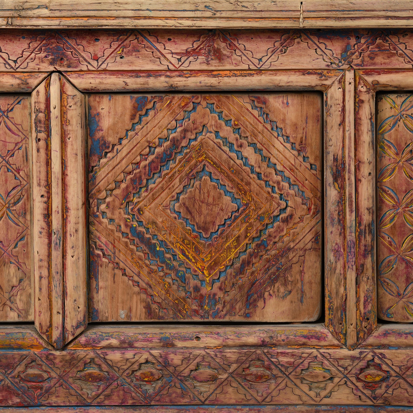 Carved Low Sideboard from Xinjiang - 19th Century - Image 5