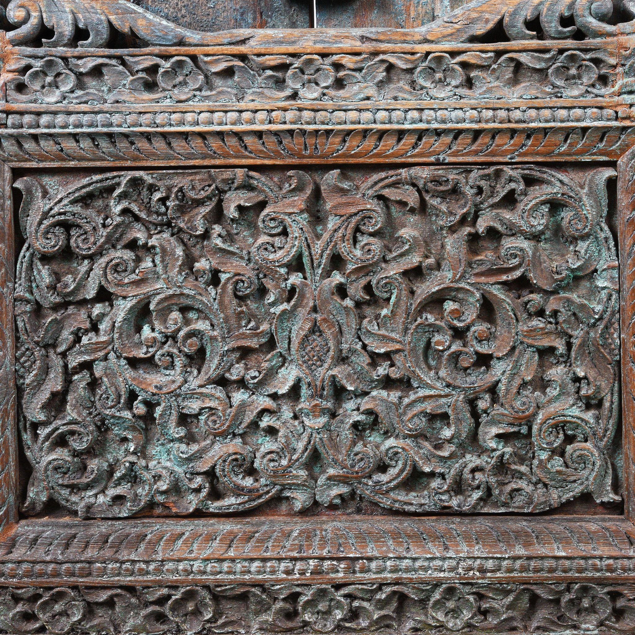 Old Carved Mughal Window Shutter - 18thC - Image 5