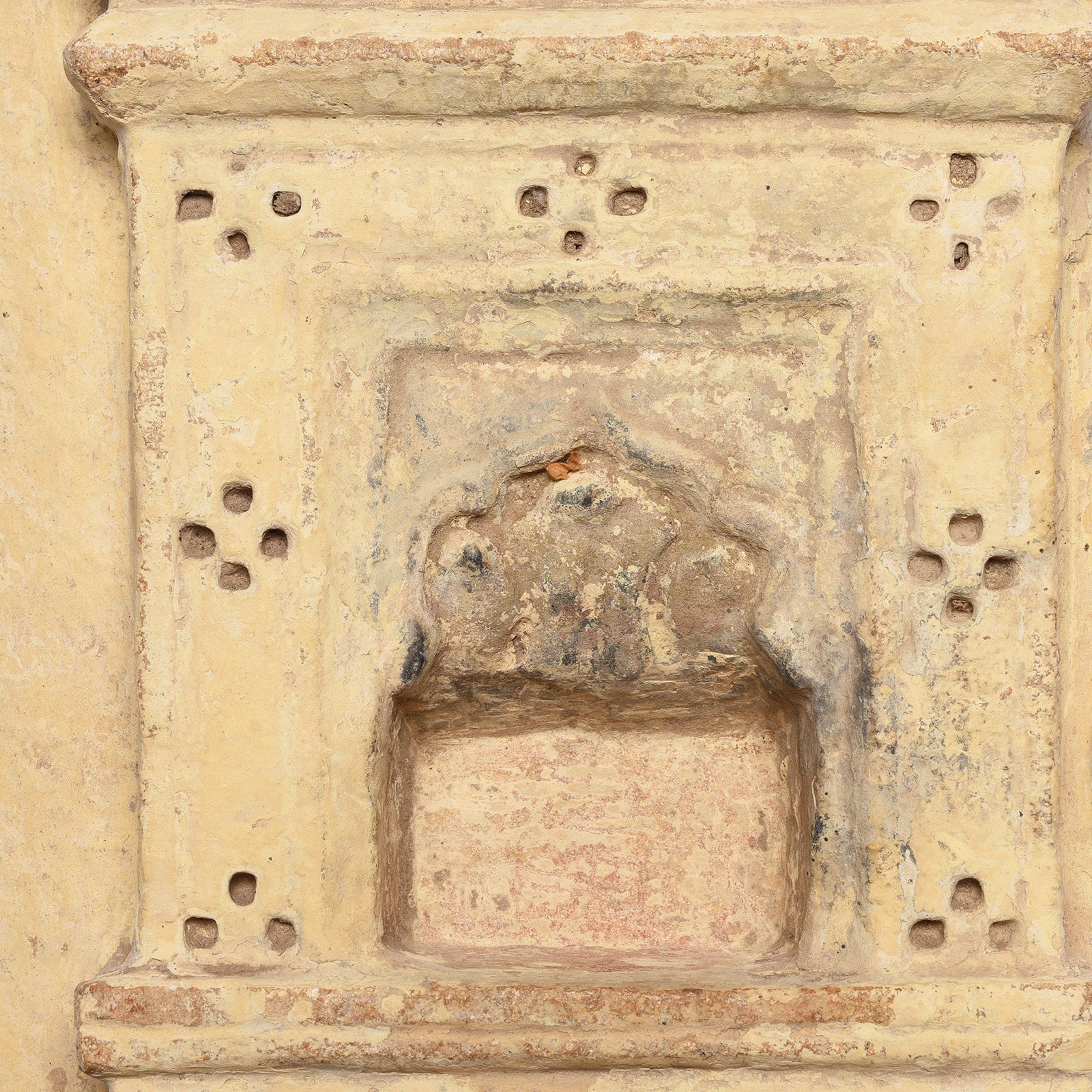Carved Stone Lamp Niche From Rajasthan - 19thC - Image 4