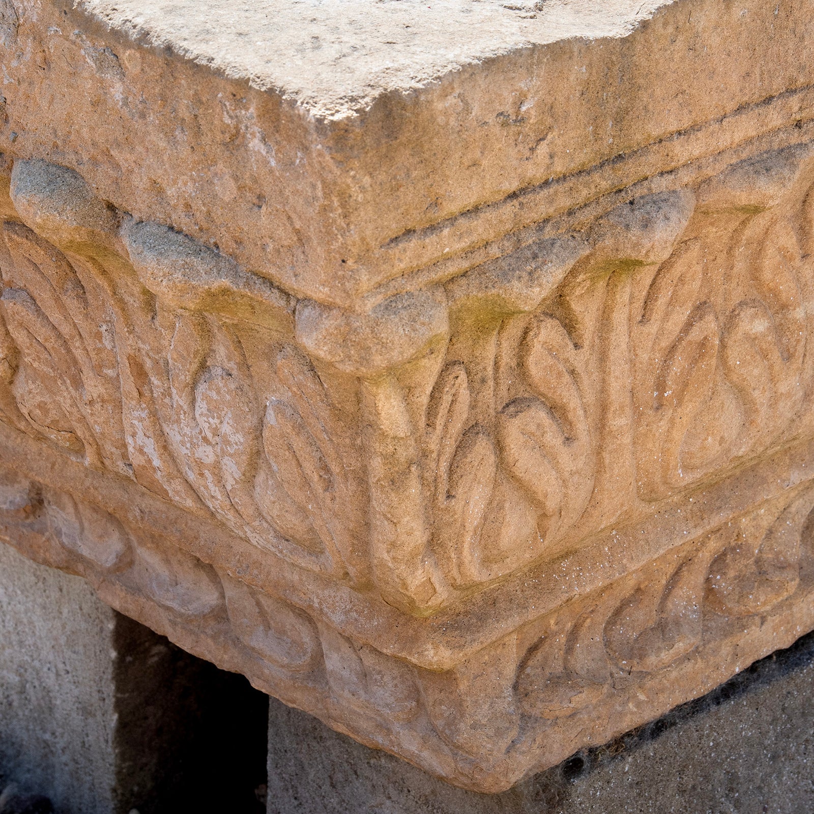 Carved Stone Water Trough From Jaisalmer - Late 18th Century - Image 6