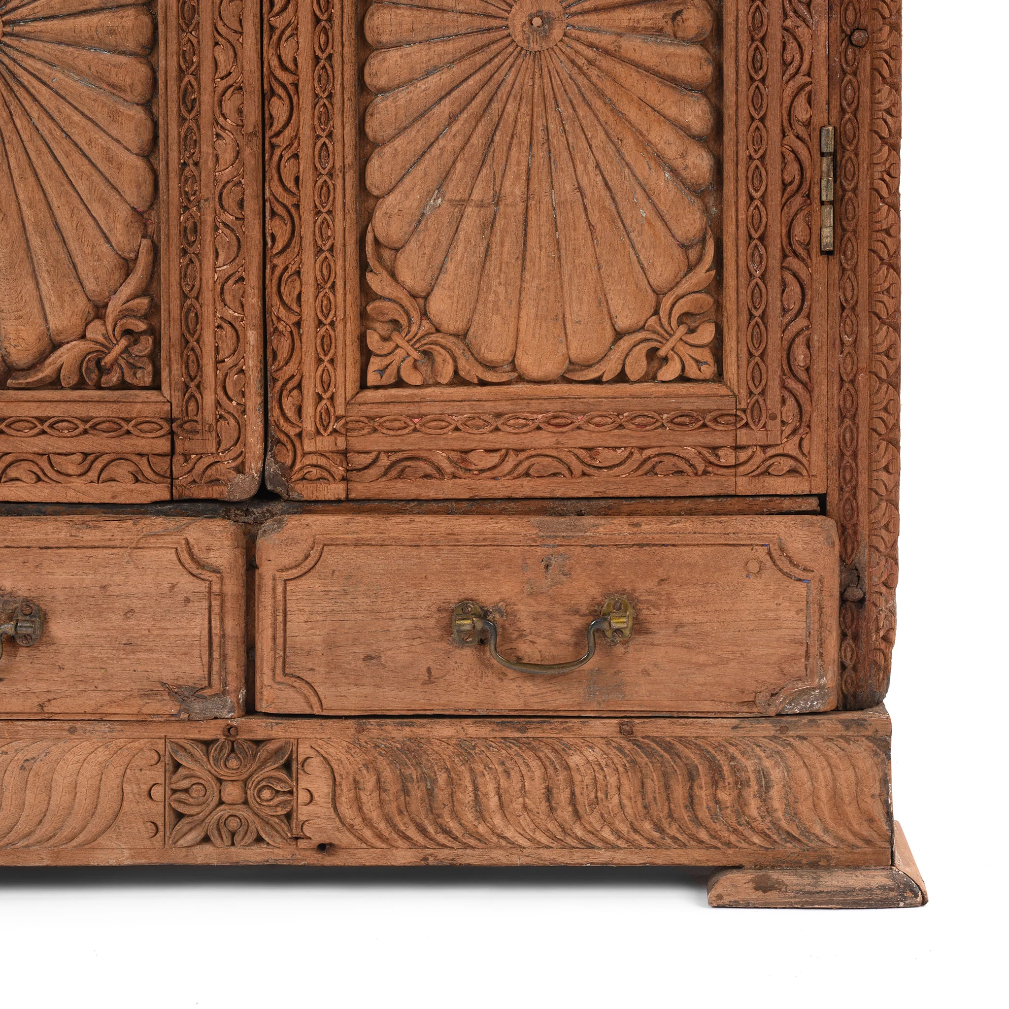 Carved Almirah Cabinet With Sunburst Panels - 19th Centruy - Image 7