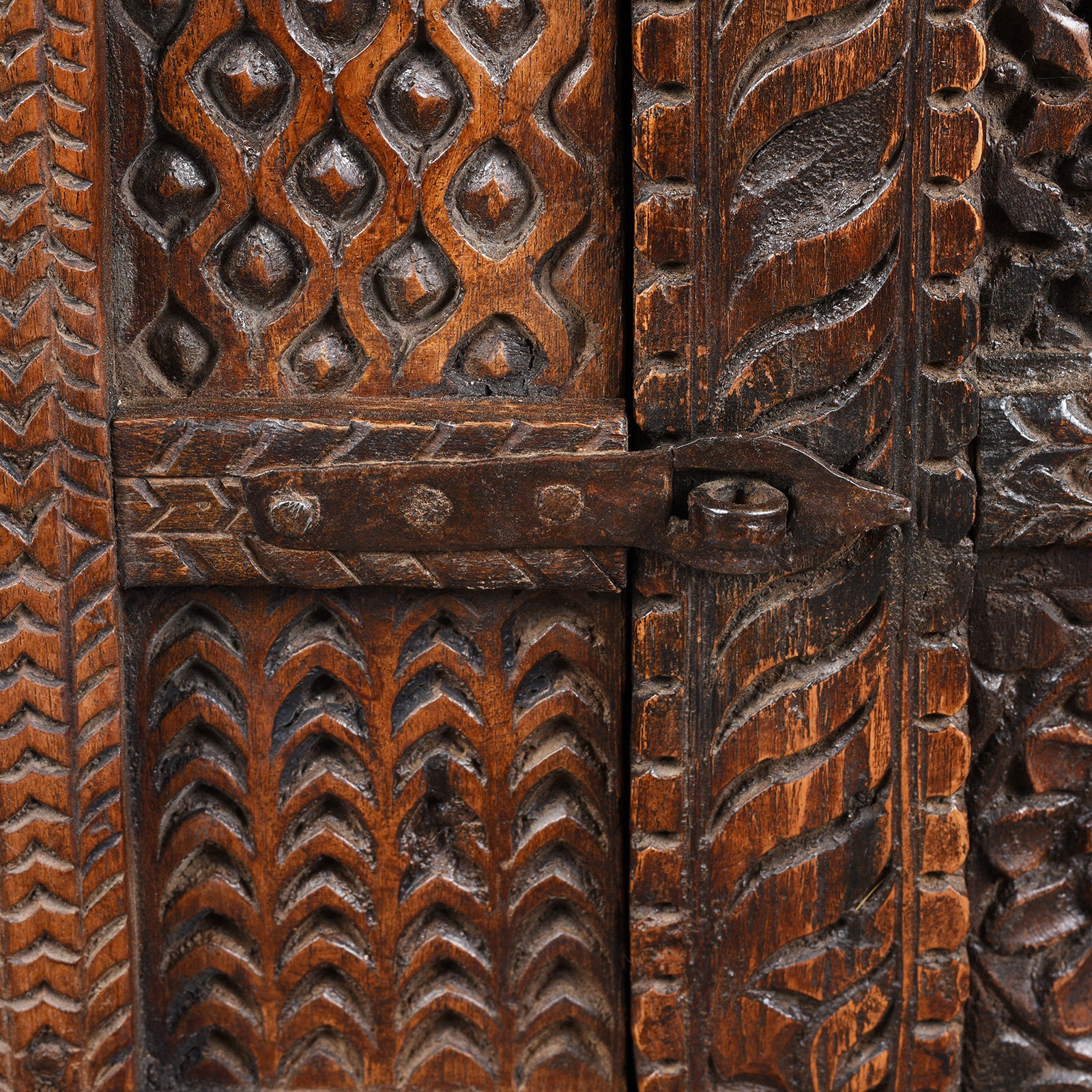 Carved Teak Indian Dowry Chest Majus - 19thC - Image 8