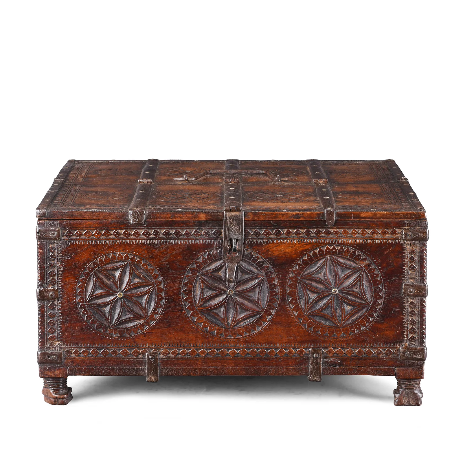 Chip Carved Merchants Box From Ramgargh - 18th Century