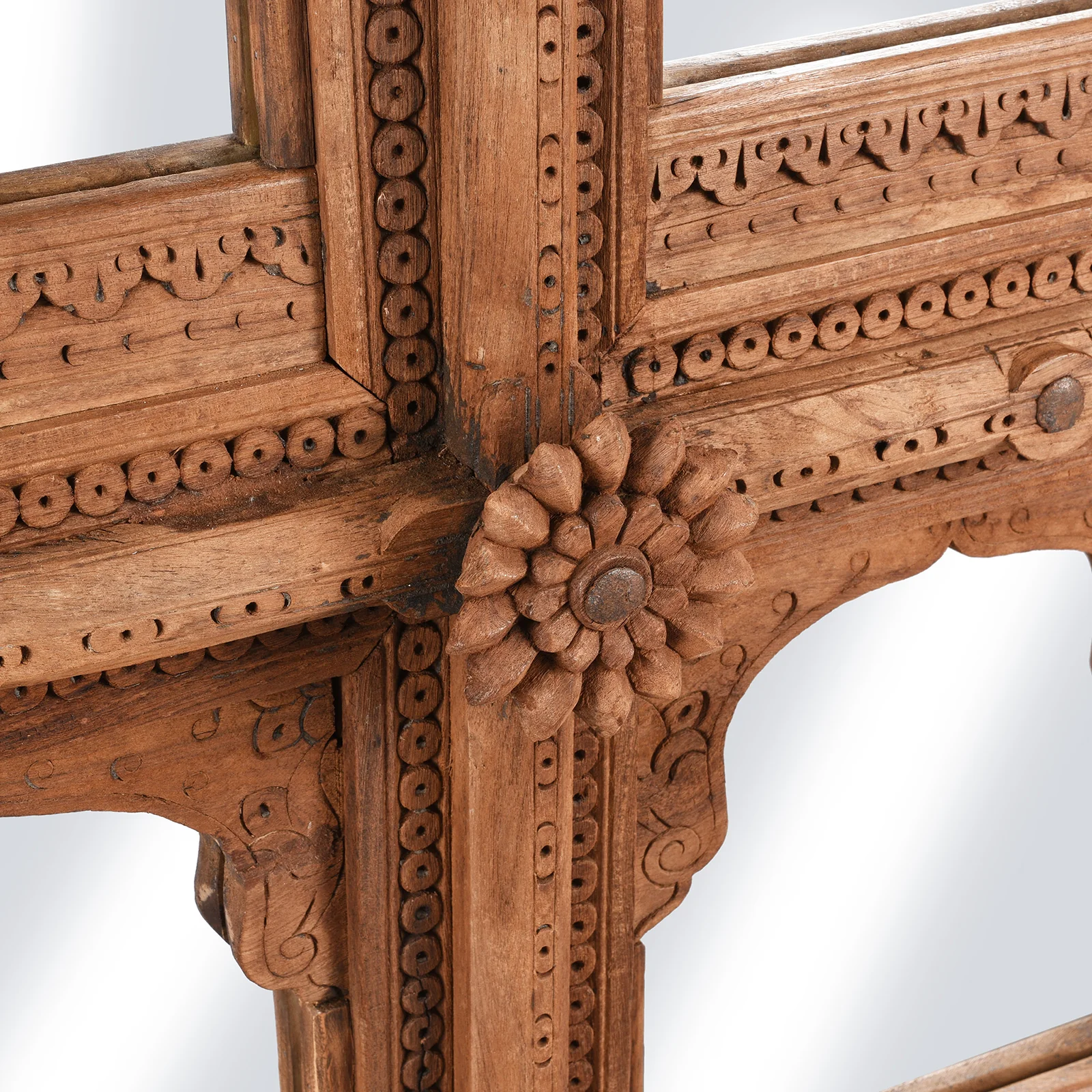Carved Teak  Window Mirror From Nagaur - 19th Century - Image 5