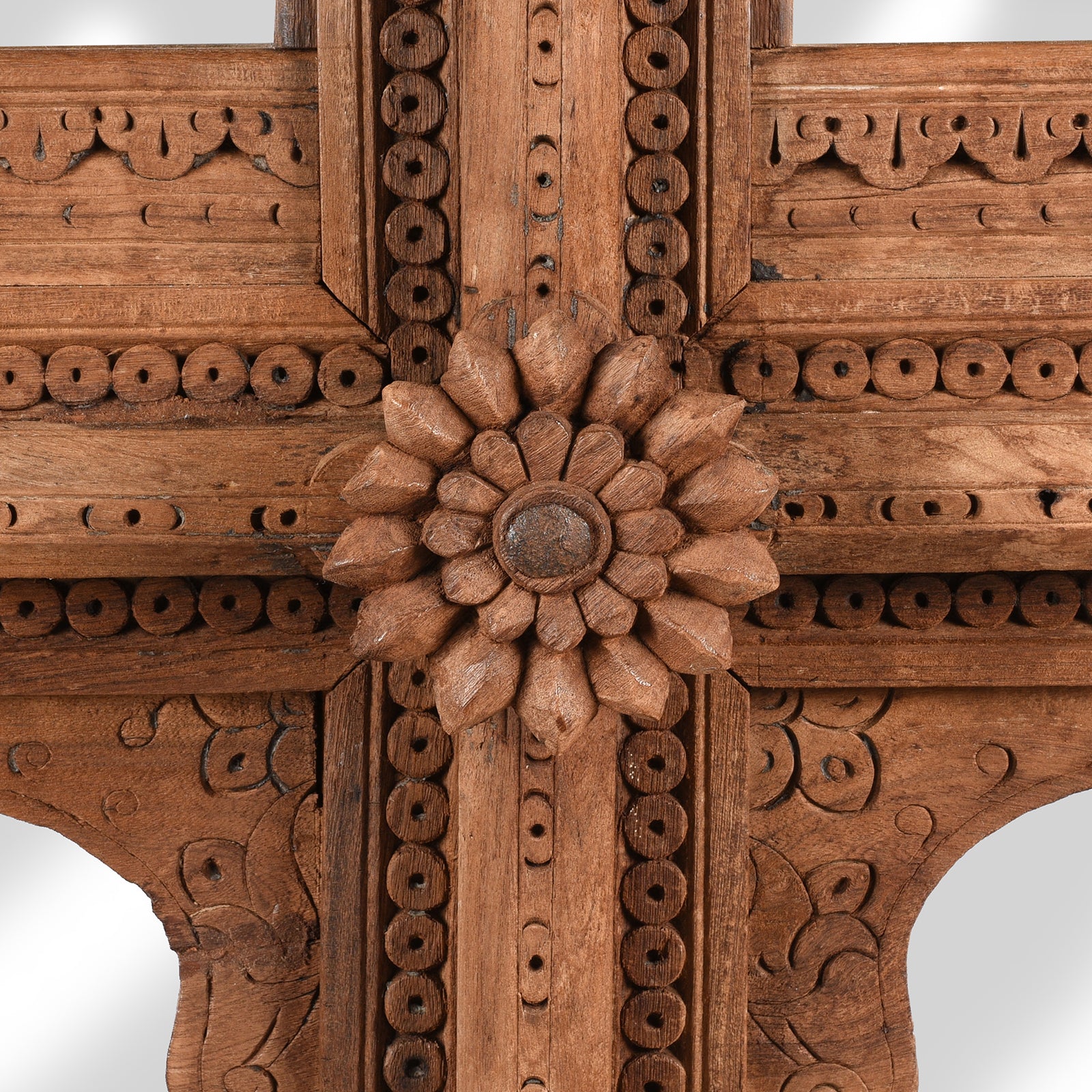 Carved Teak  Window Mirror From Nagaur - 19th Century - Image 6