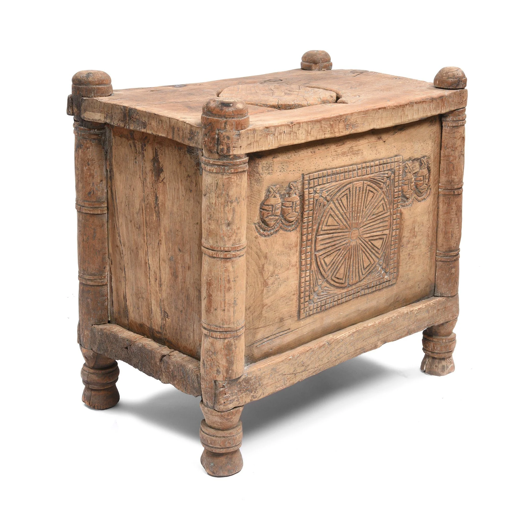 Carved Tribal Cedar Storage Chest From The Kulu Valley - 19thC - Image 2