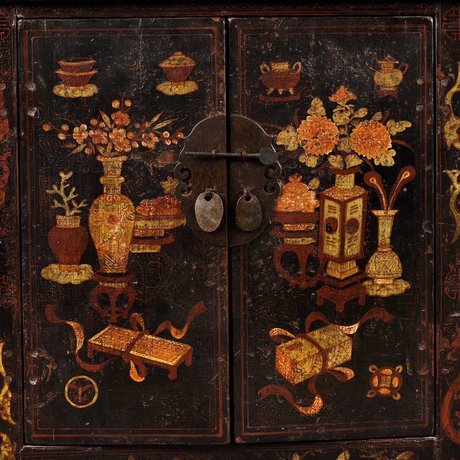 Chinese Black Lacquer Elm Sideboard - 19thC - Image 2