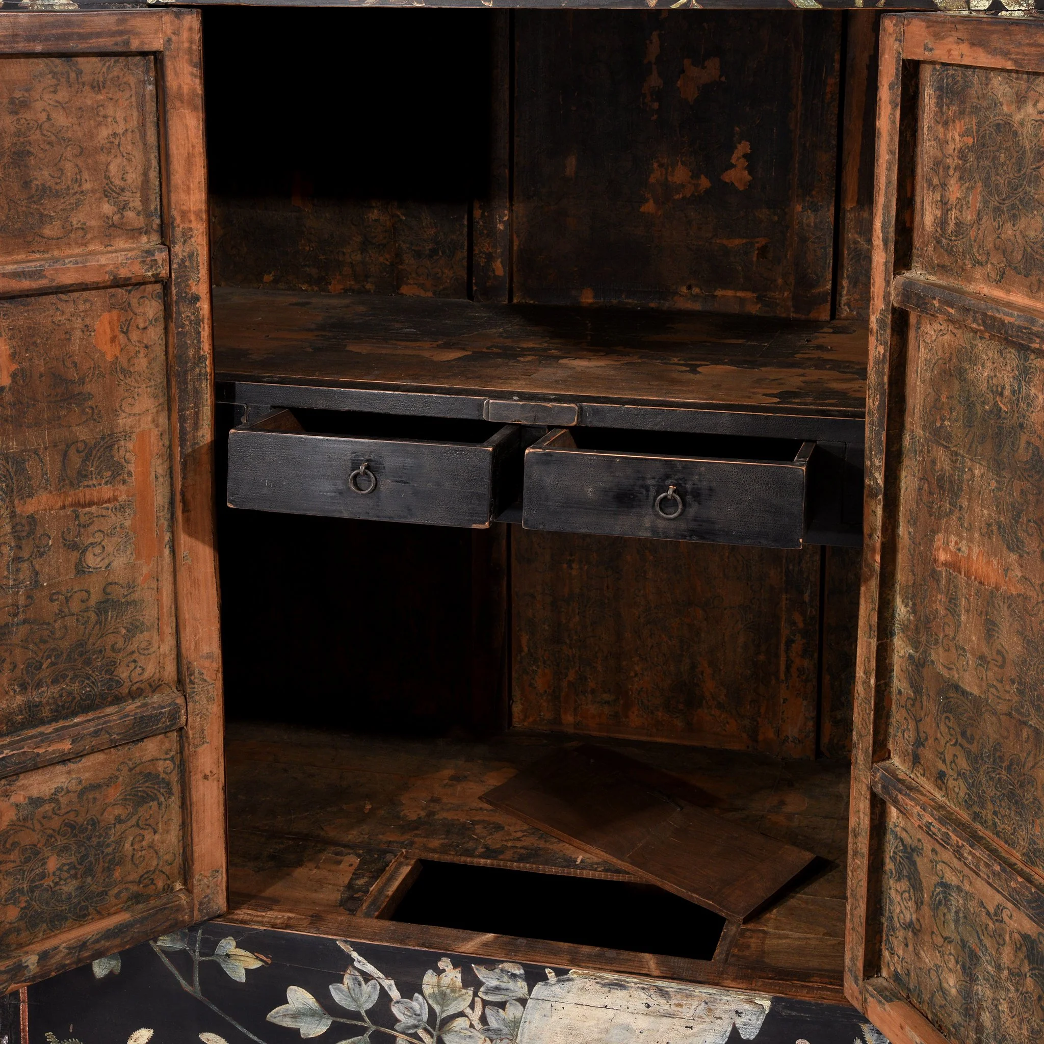 Chinese Black Lacquer Wedding Cabinet - 19thC - Image 9