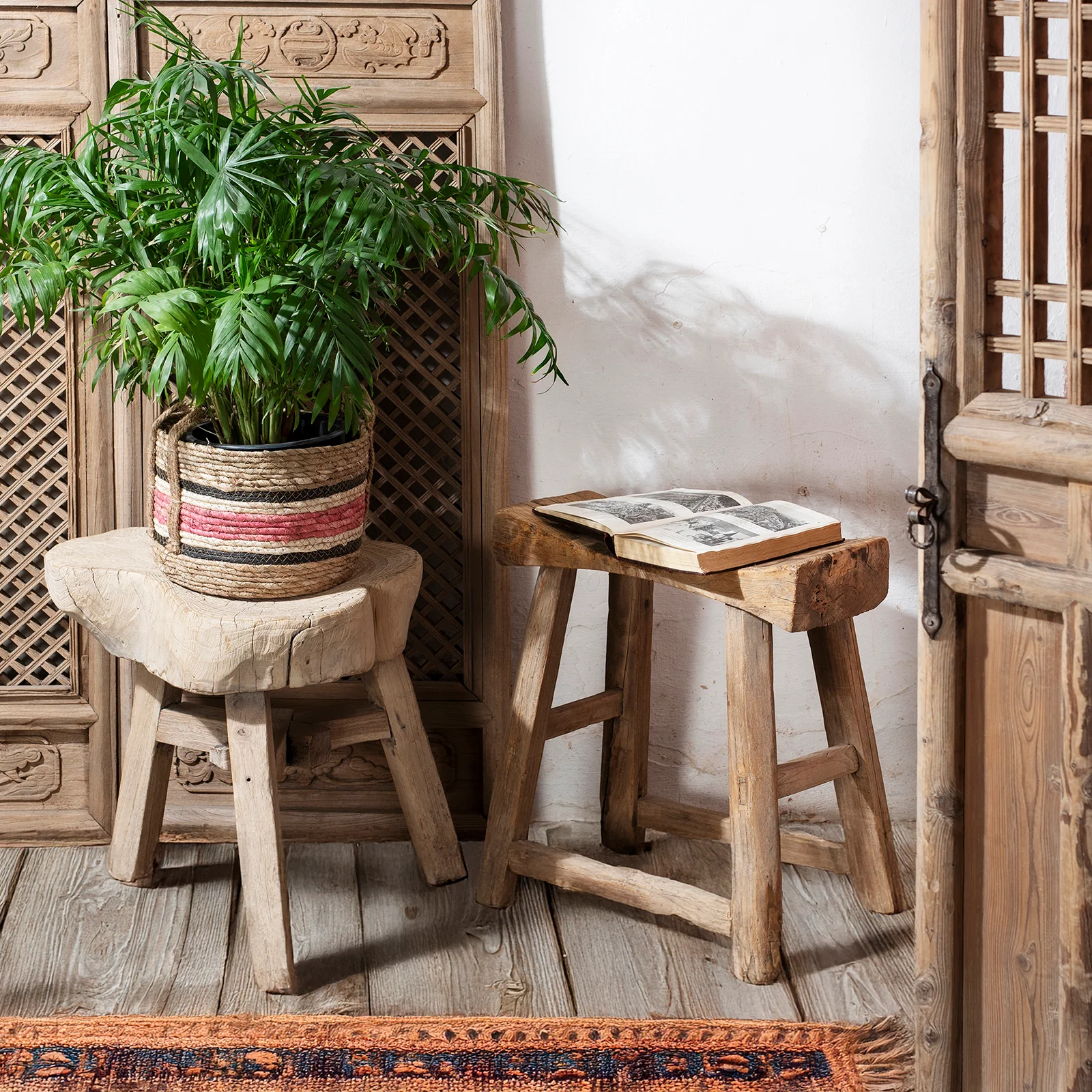 Low Elm Saddle Stool From Shanxi - 19th Century - Image 2