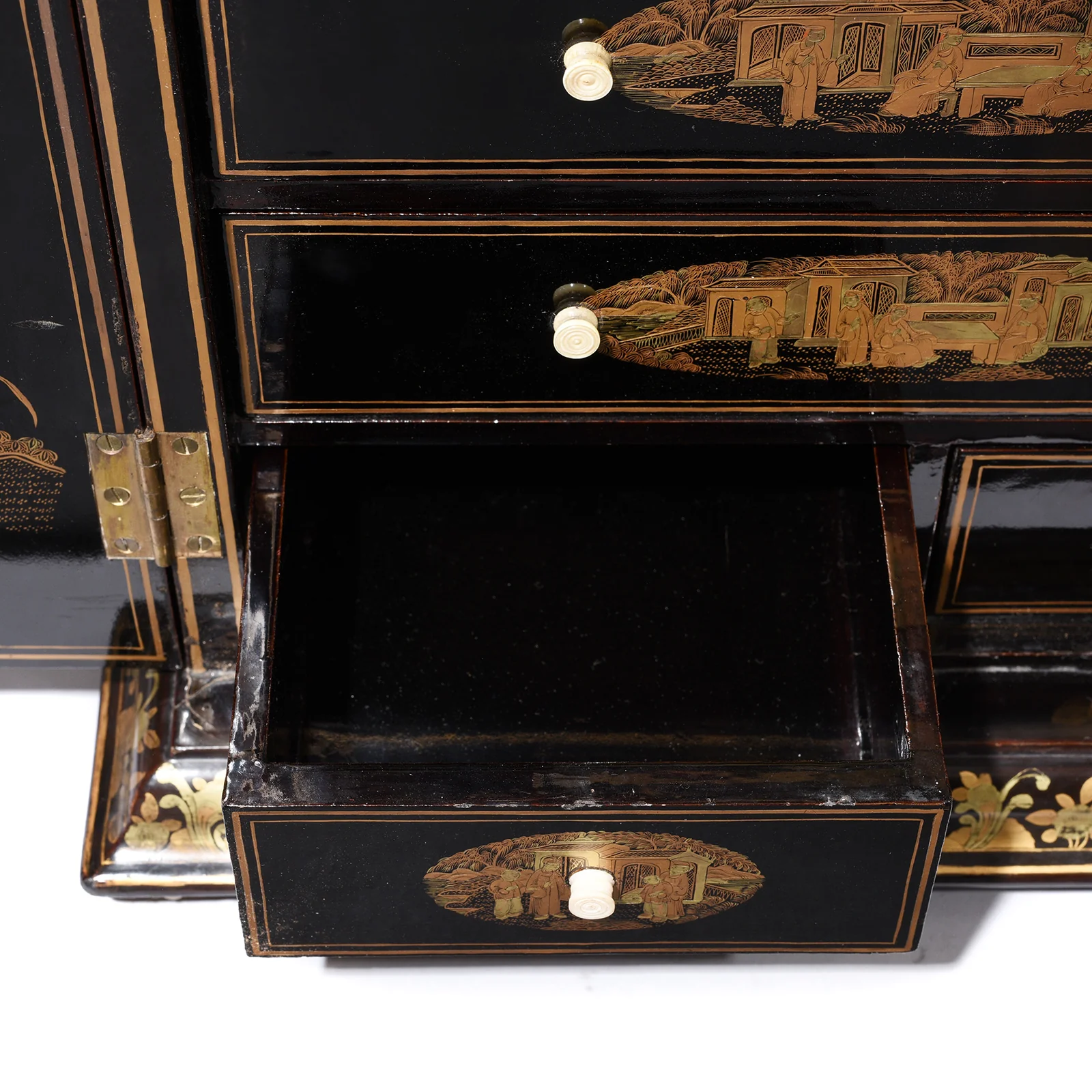 Gilt Black Lacquer Chinese Export Jewellery Cabinet - Early 19thC - Image 5