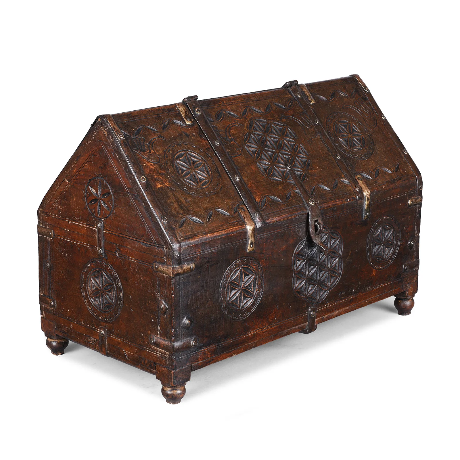 Chip Carved Dowry Hut Box From Jaisalmer - 19th Century - Image 3