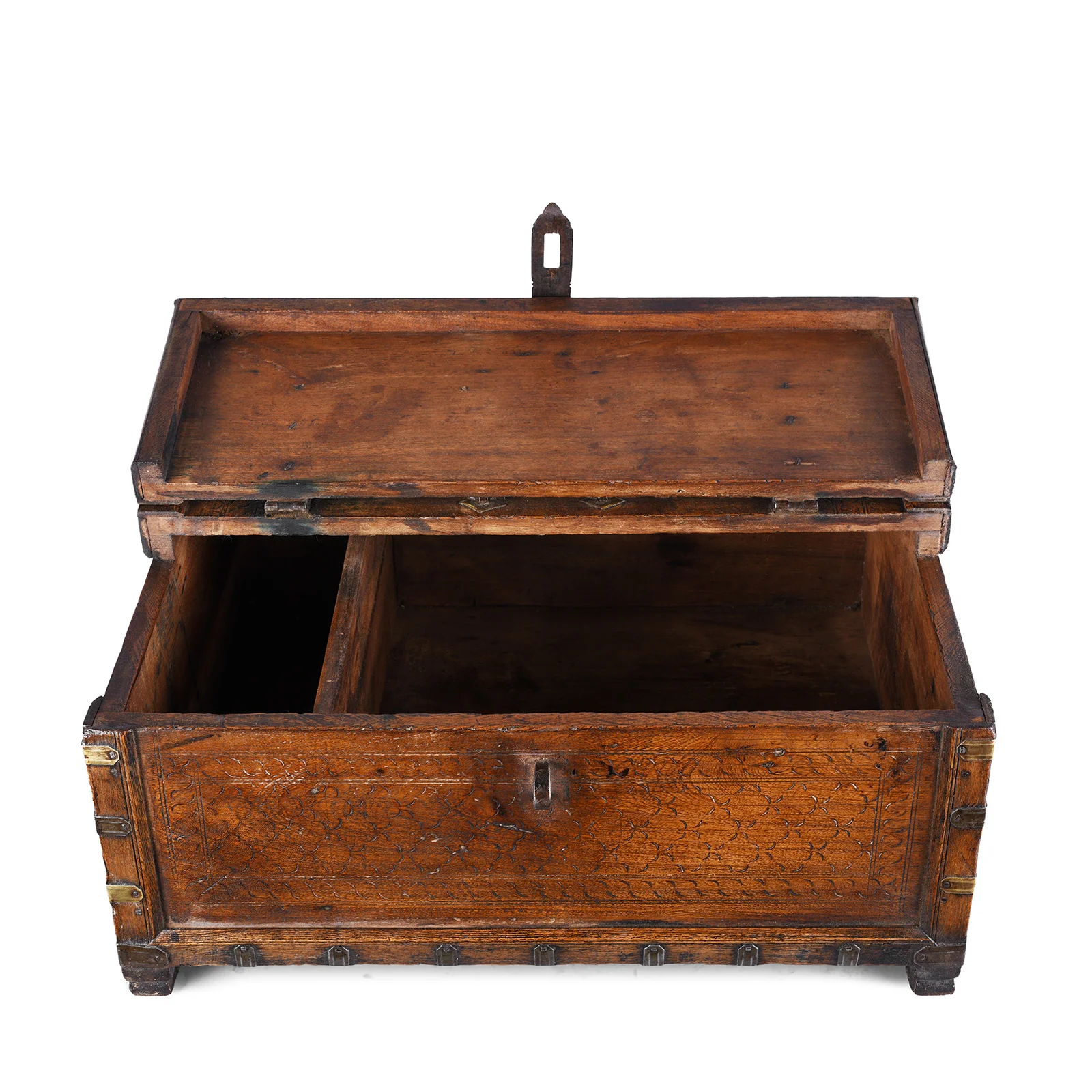 Chip Carved Merchants Box From Rajasthan - 19thC - Image 5