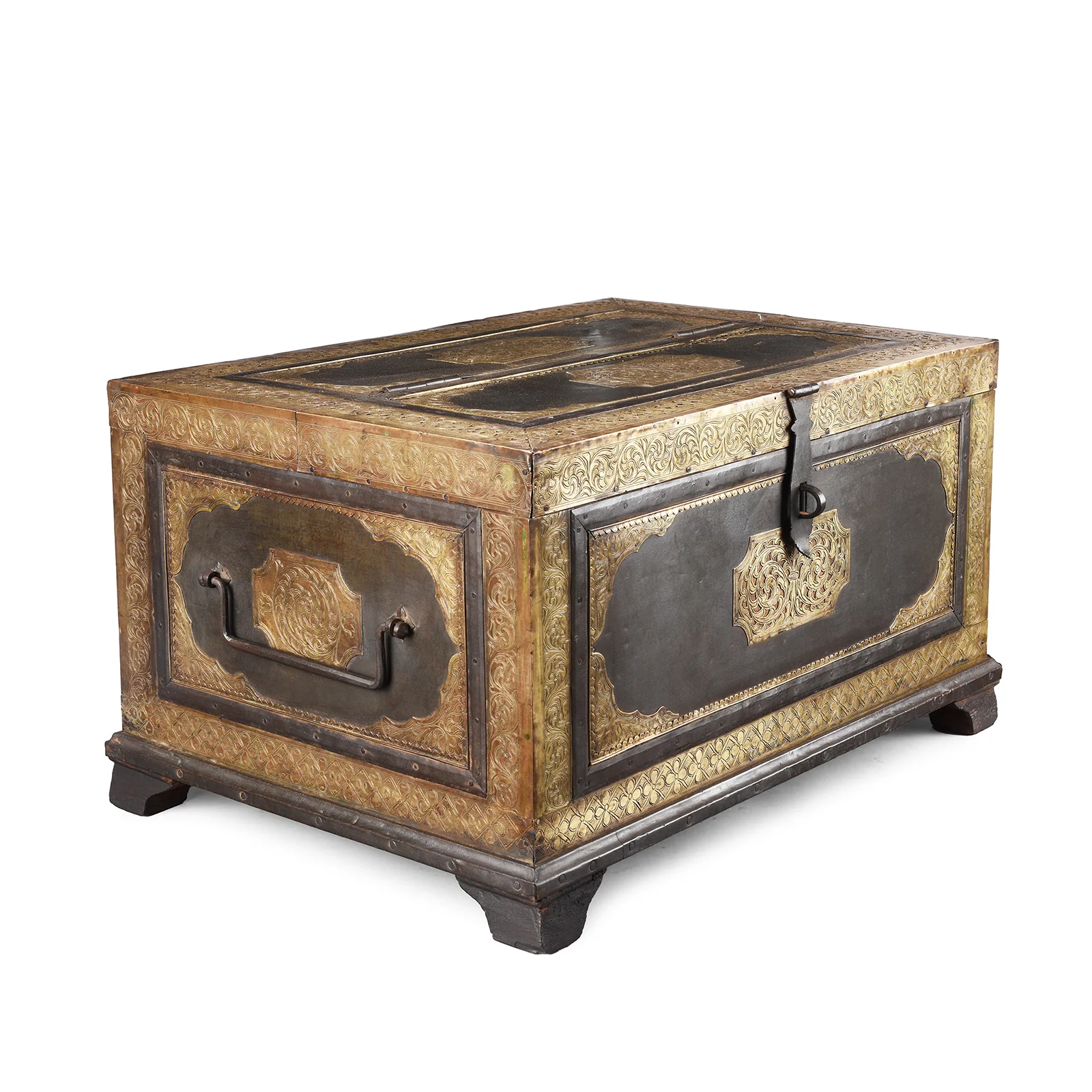 Brass & Iron Trousseau Box From Shekhawati - 19th Century - Image 2
