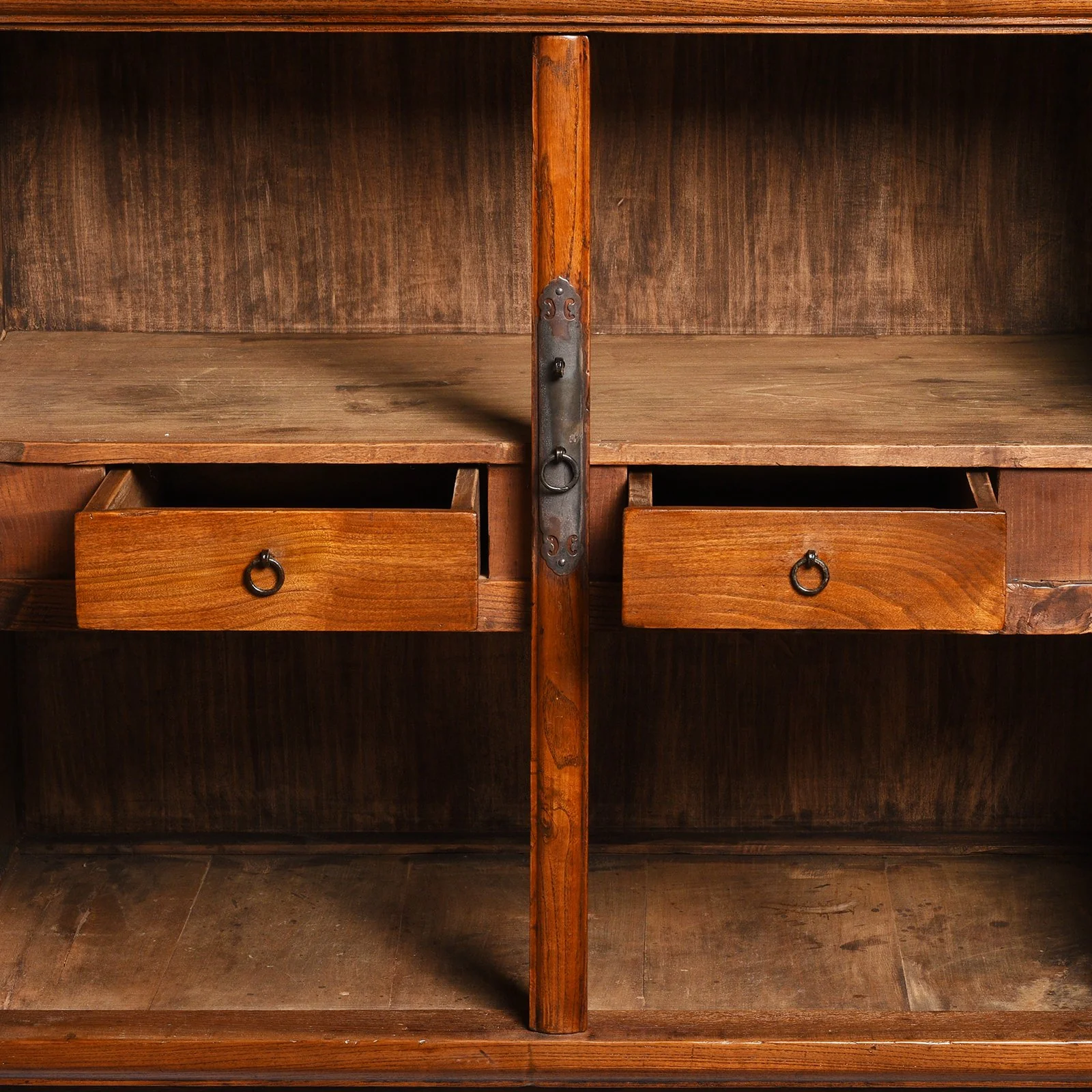 Elm Tapered Cabinet From Shanxi - 19thC - Image 5