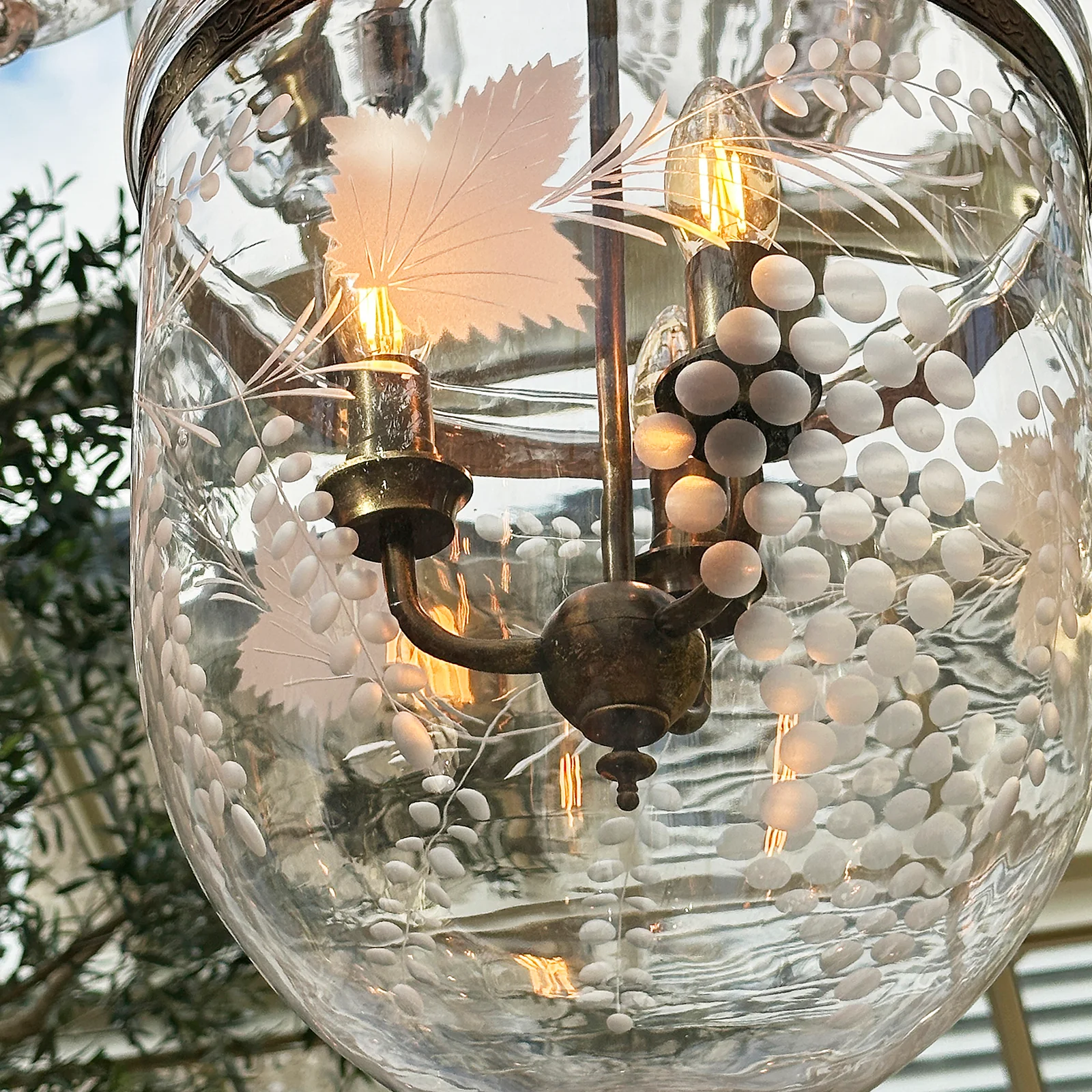 Engraved Glass Hundi Lantern With Single Fitting - Image 9