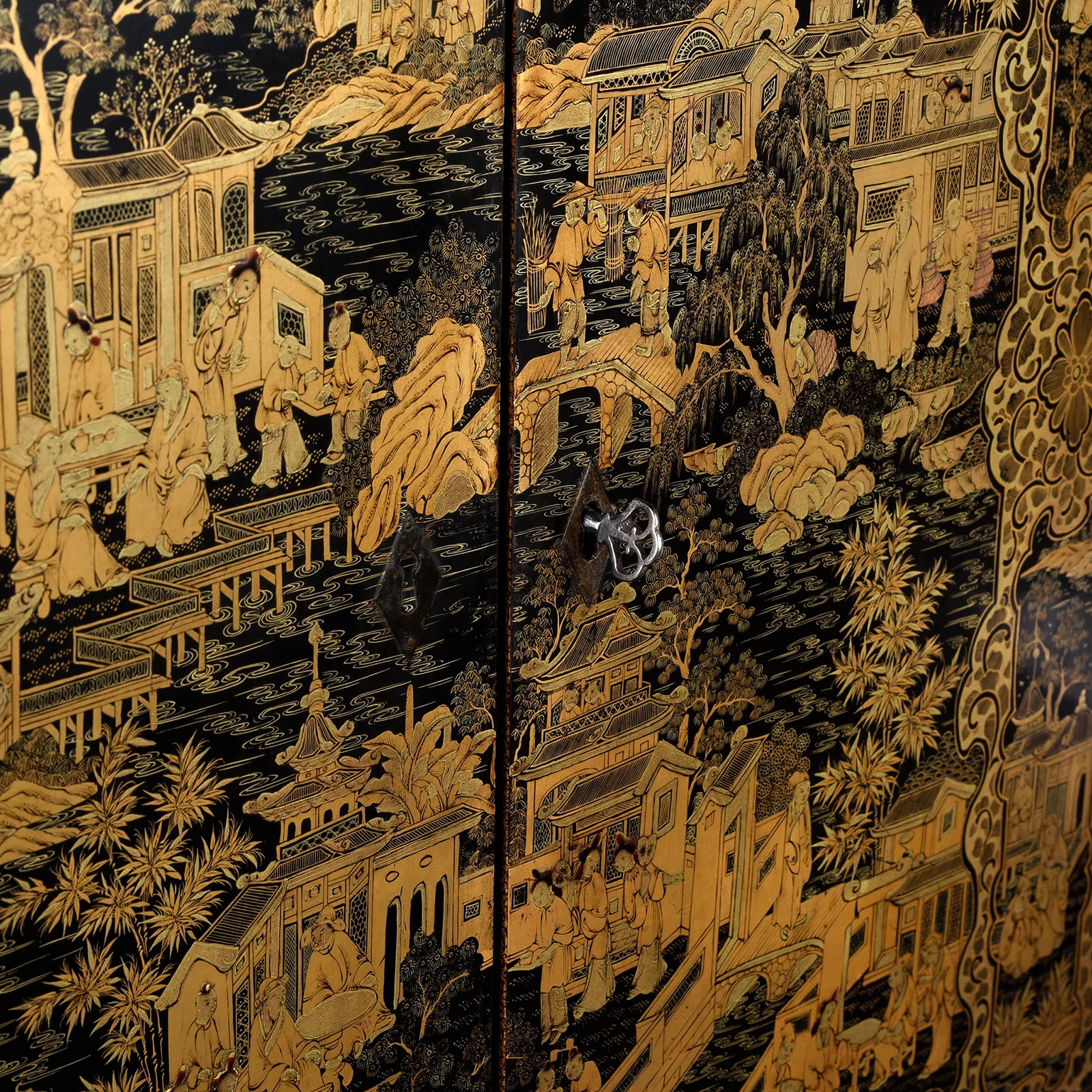 Gilt Black Lacquer Chinese Export Jewellery Cabinet - Early 19thC - Image 4