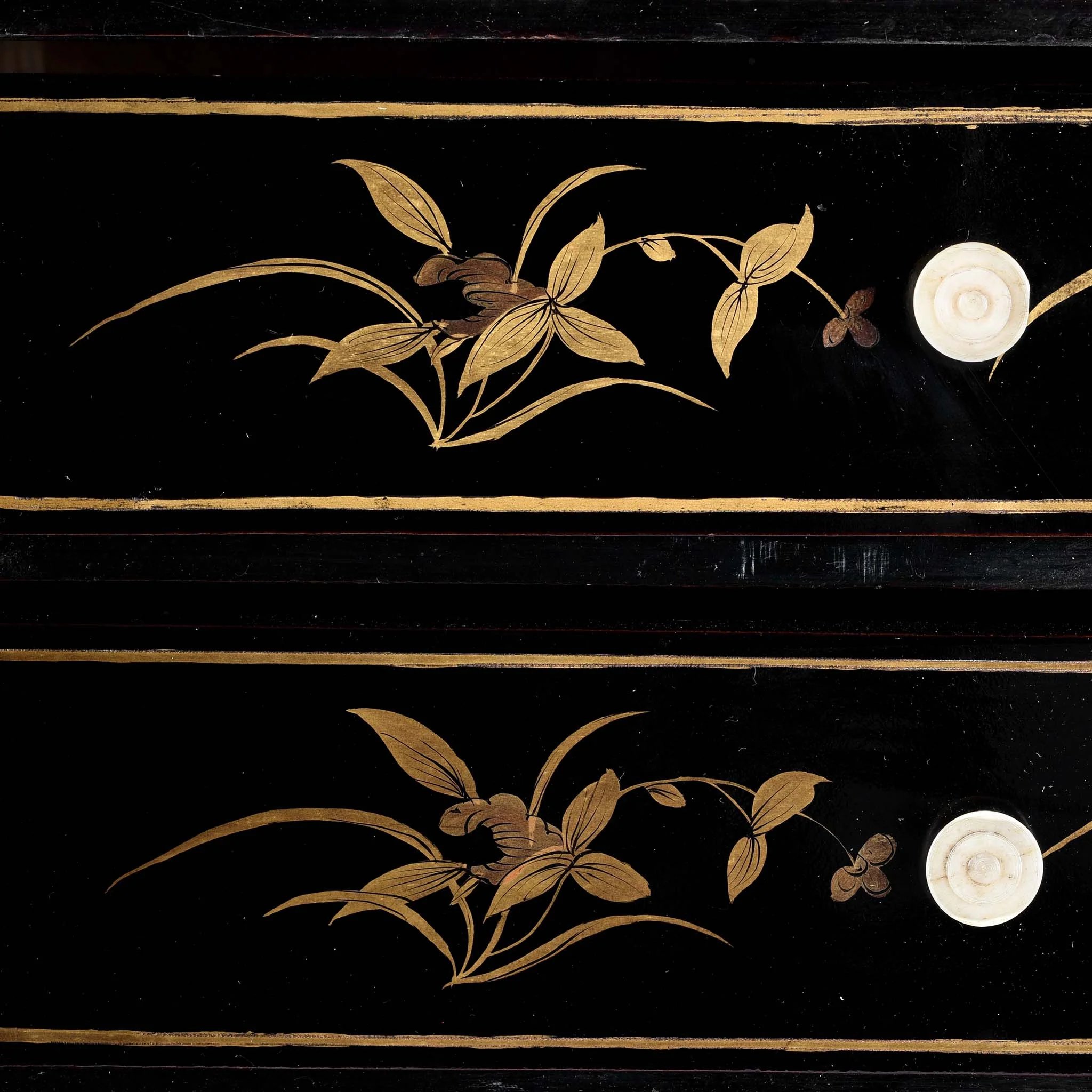 Gilt Black Lacquer Chinese Export Jewellery Cabinet - Early 19th Century - Image 9